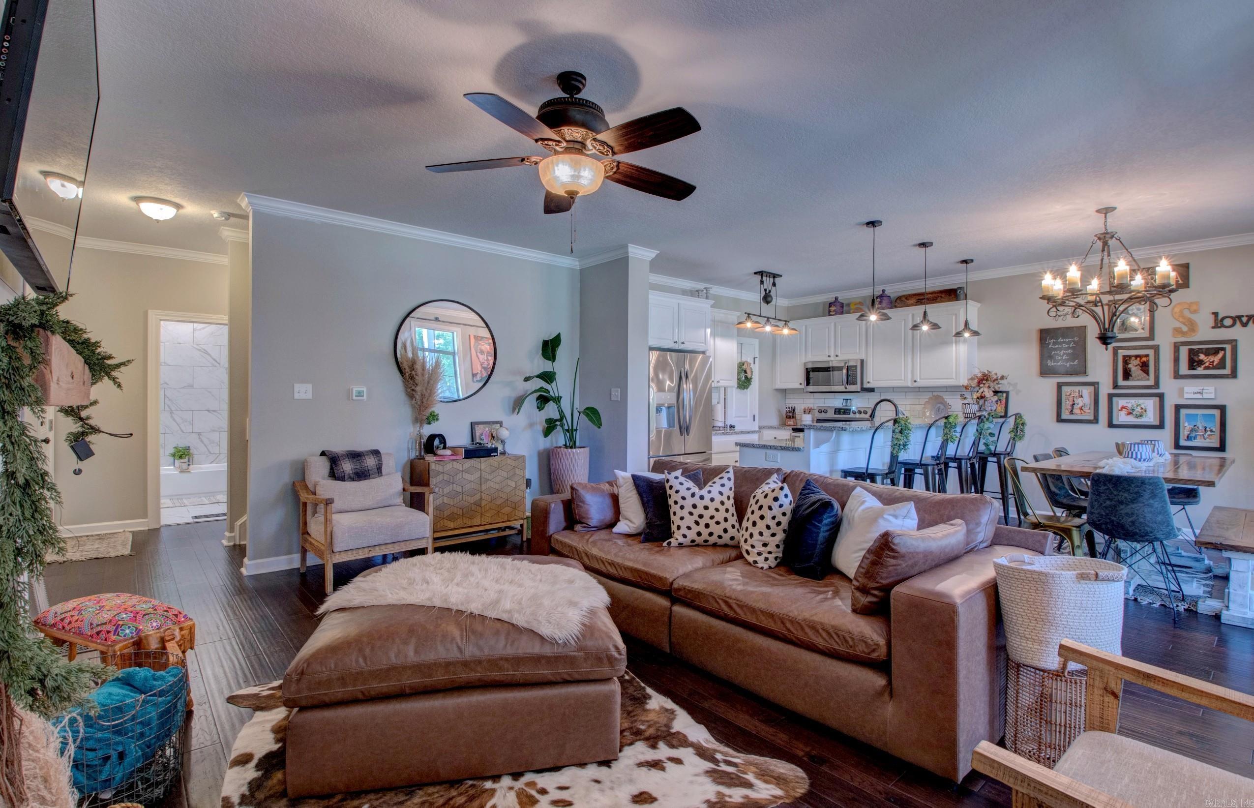 CASTLE VALLEY - Residential