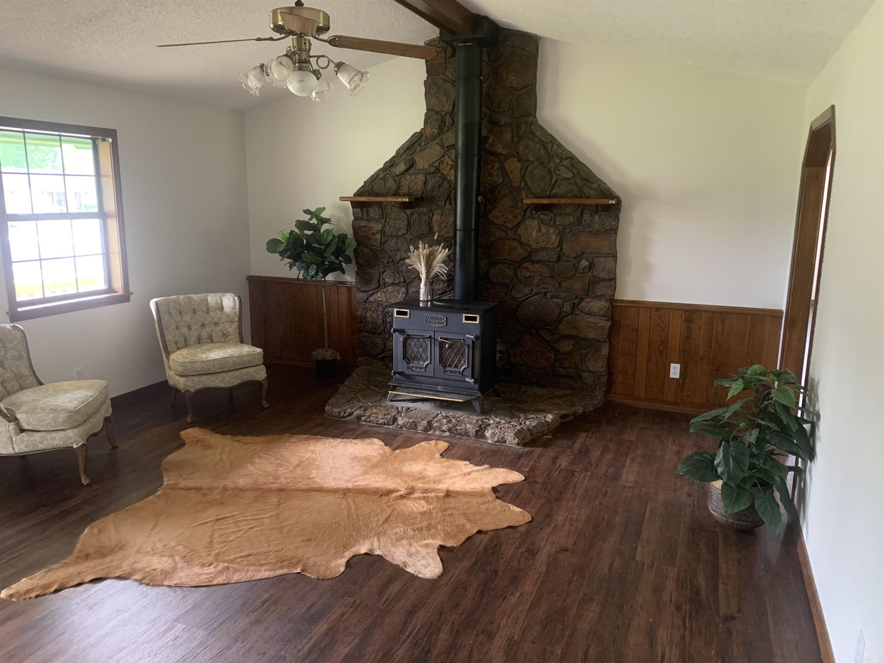 MEADOW CREEK - Residential