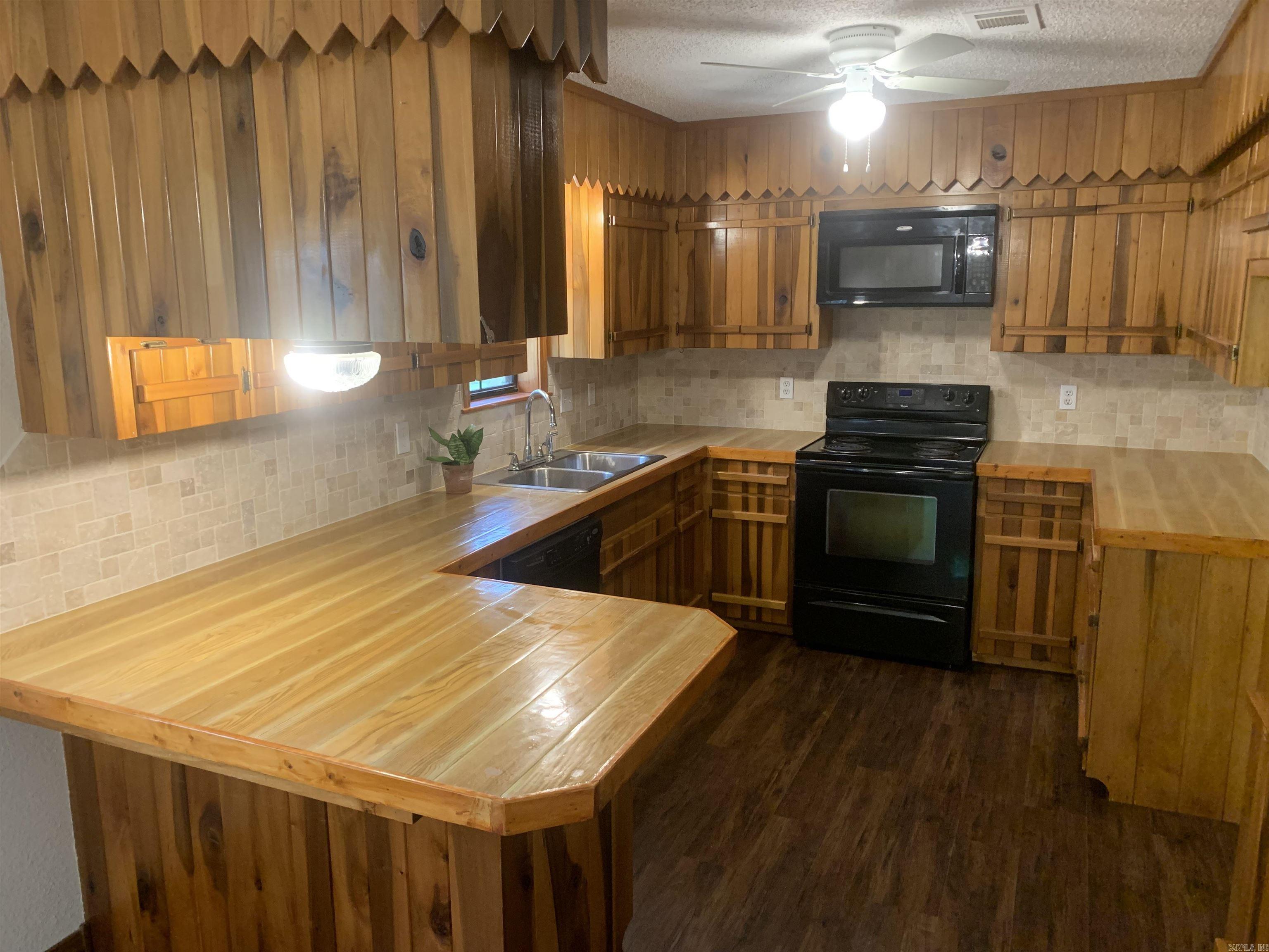 MEADOW CREEK - Residential