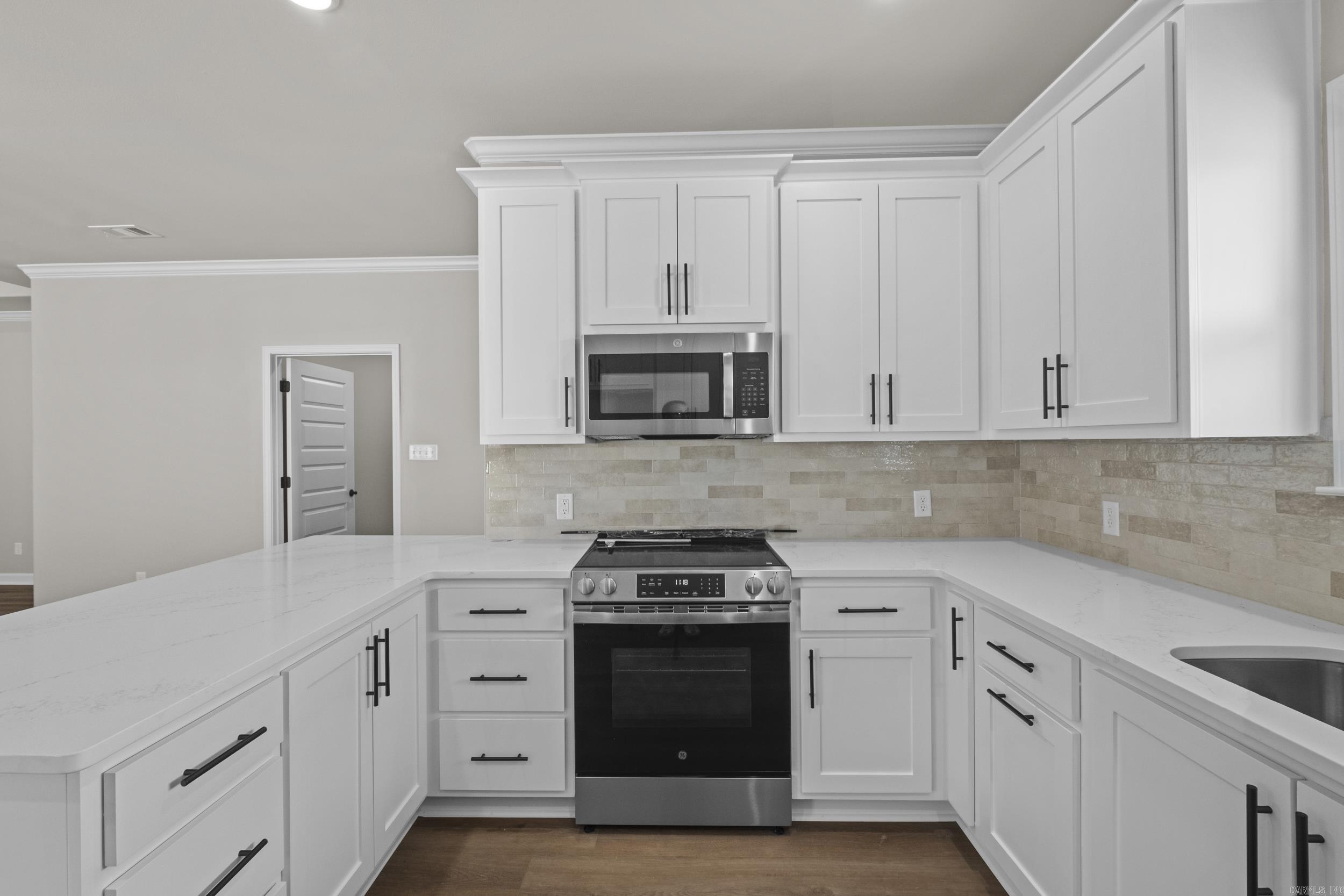 WANDERING RIDGE - Residential