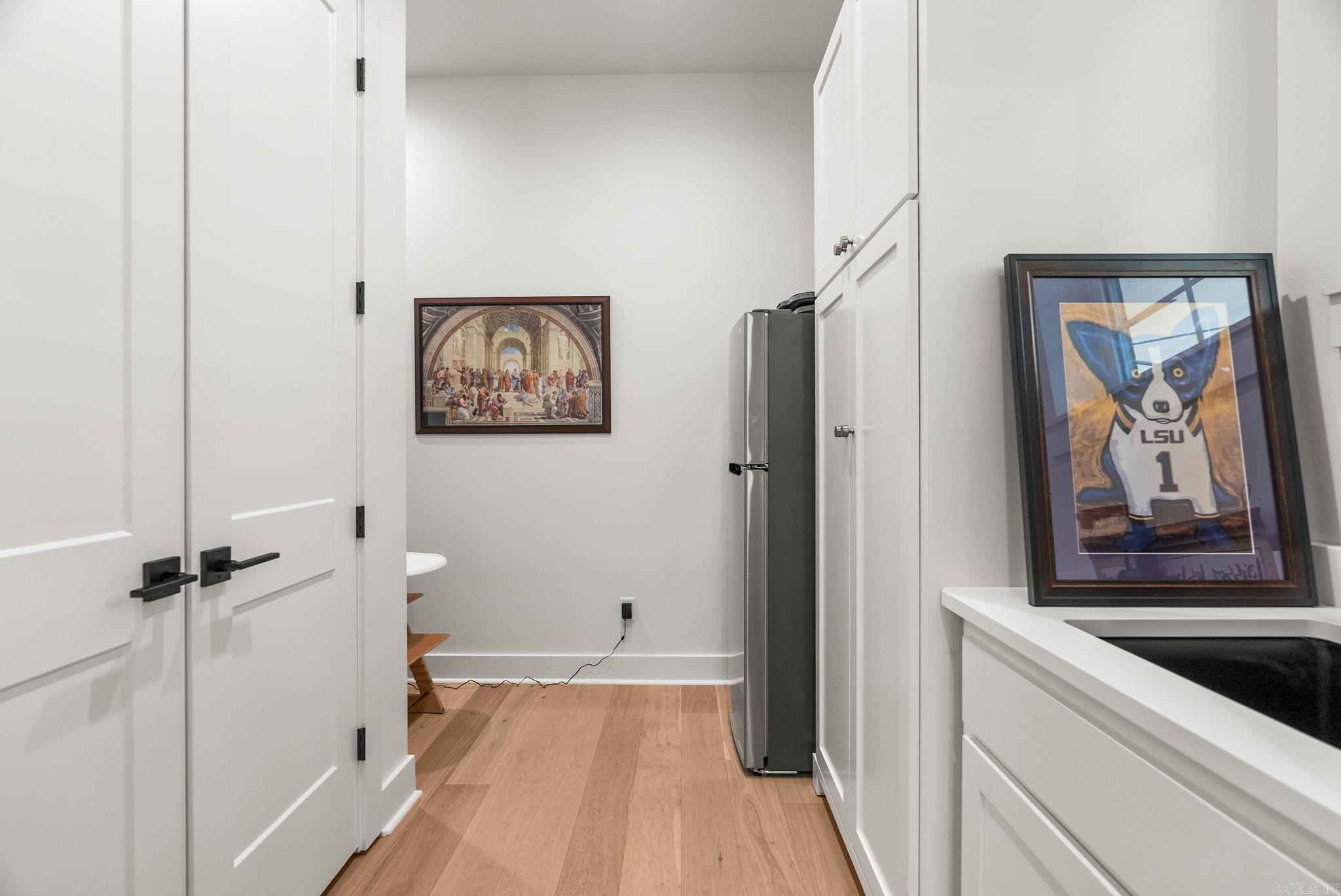 HOLLYWOOD - Residential