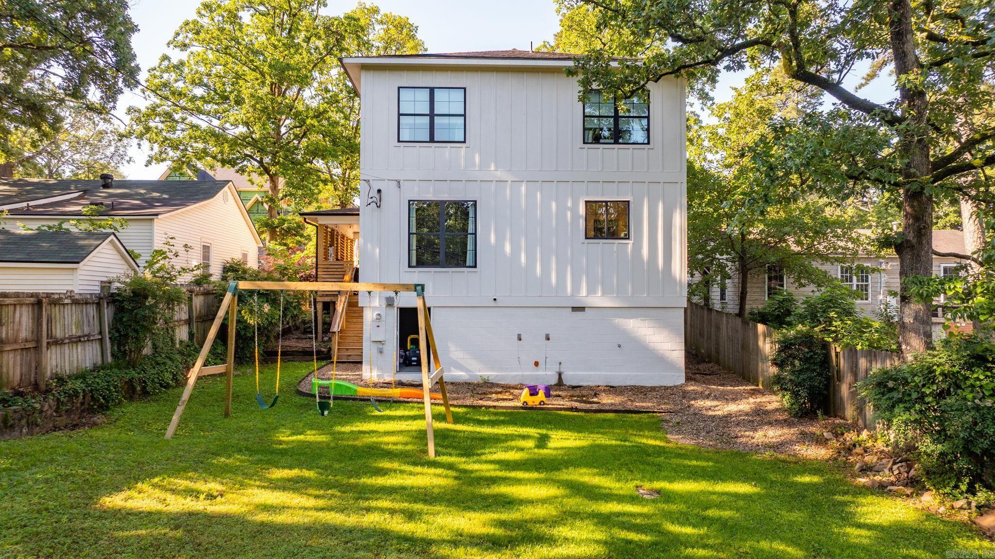 HOLLYWOOD - Residential