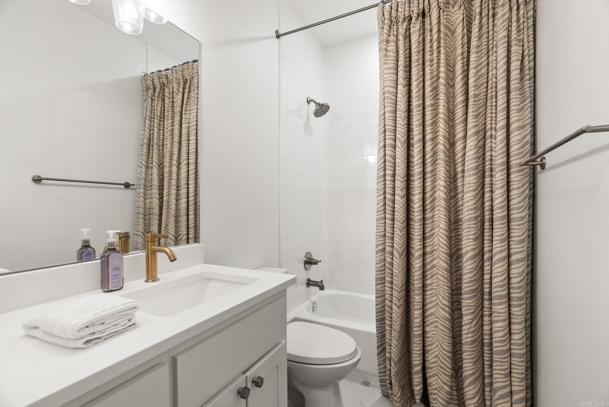 HOLLYWOOD - Residential