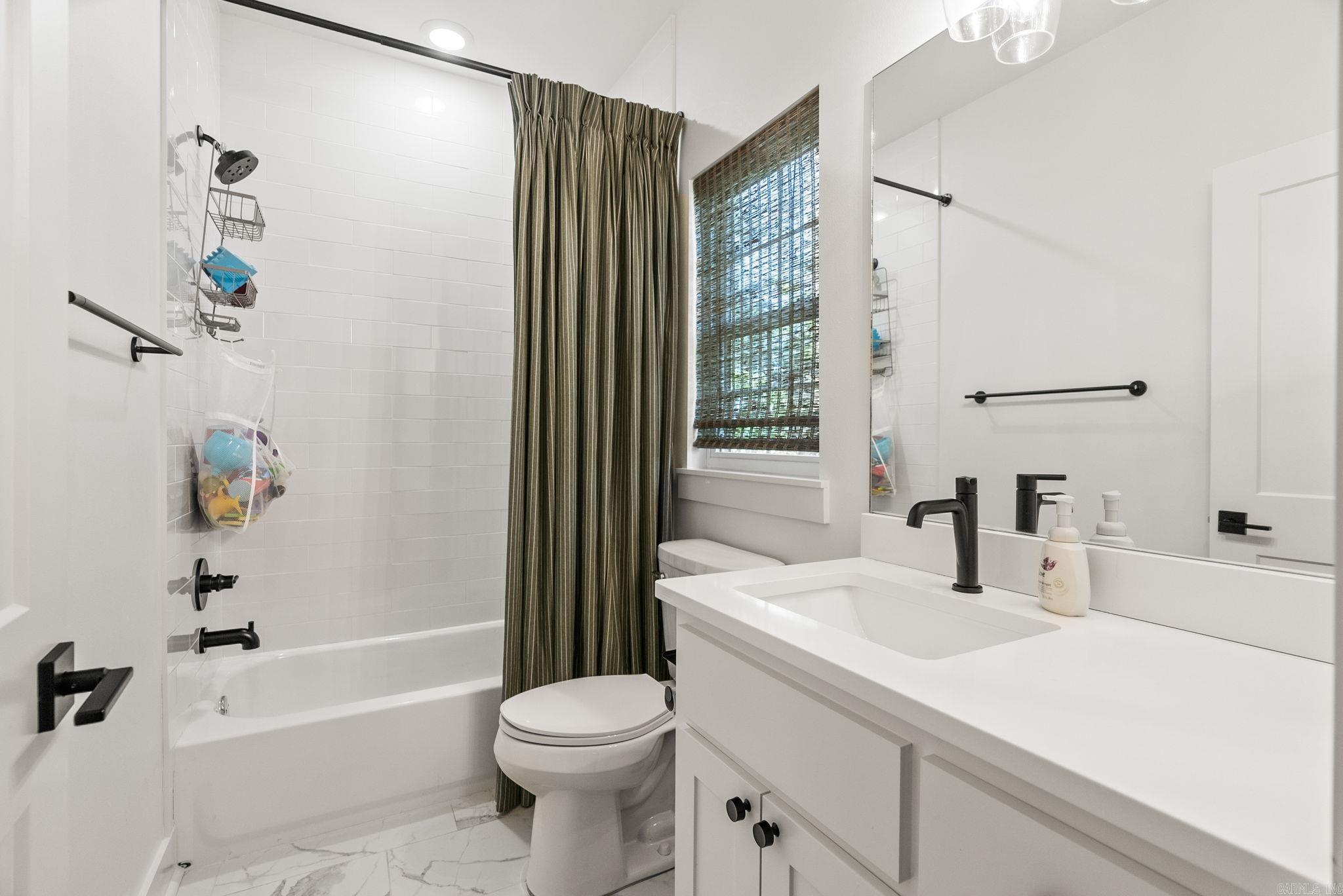 HOLLYWOOD - Residential