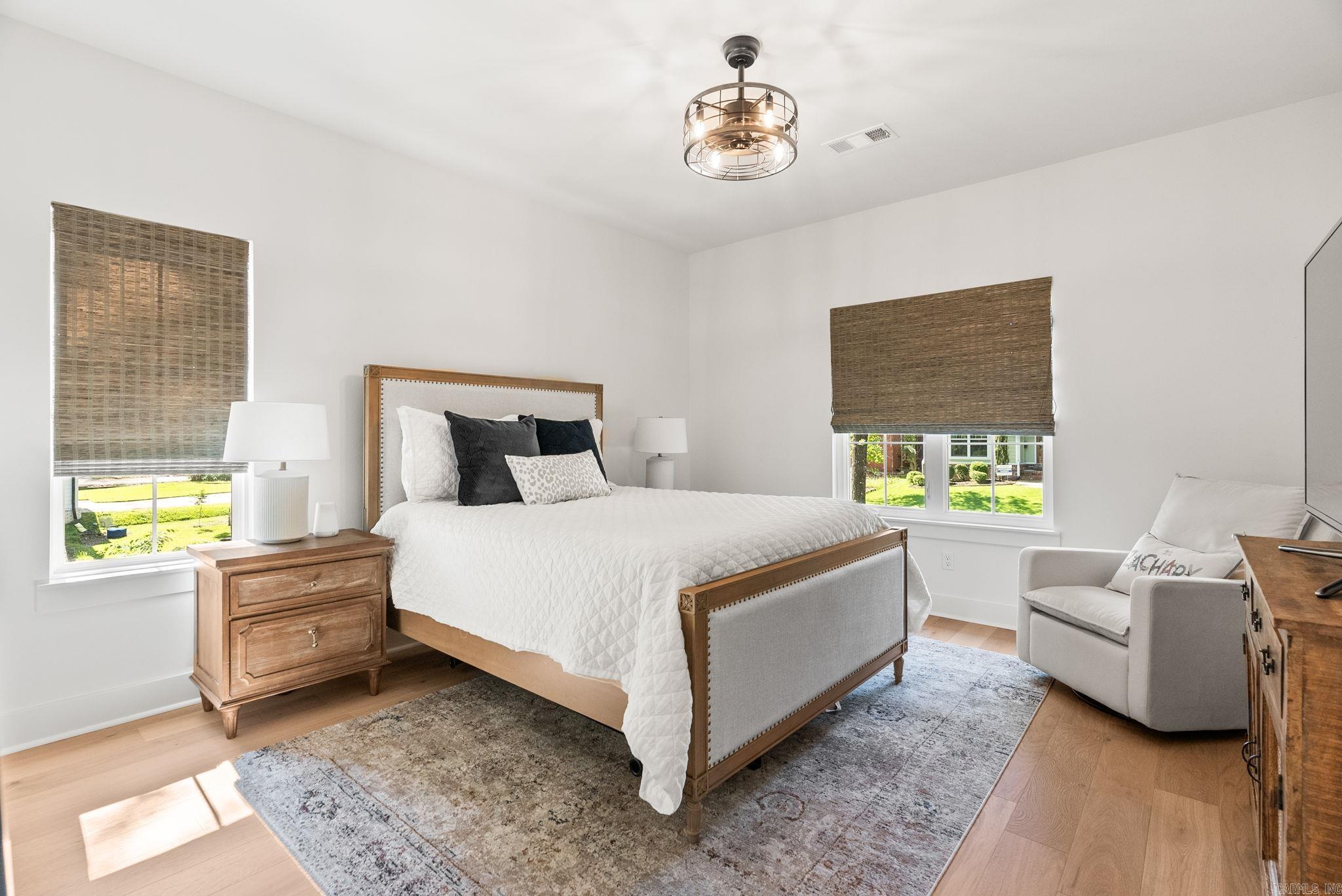 HOLLYWOOD - Residential