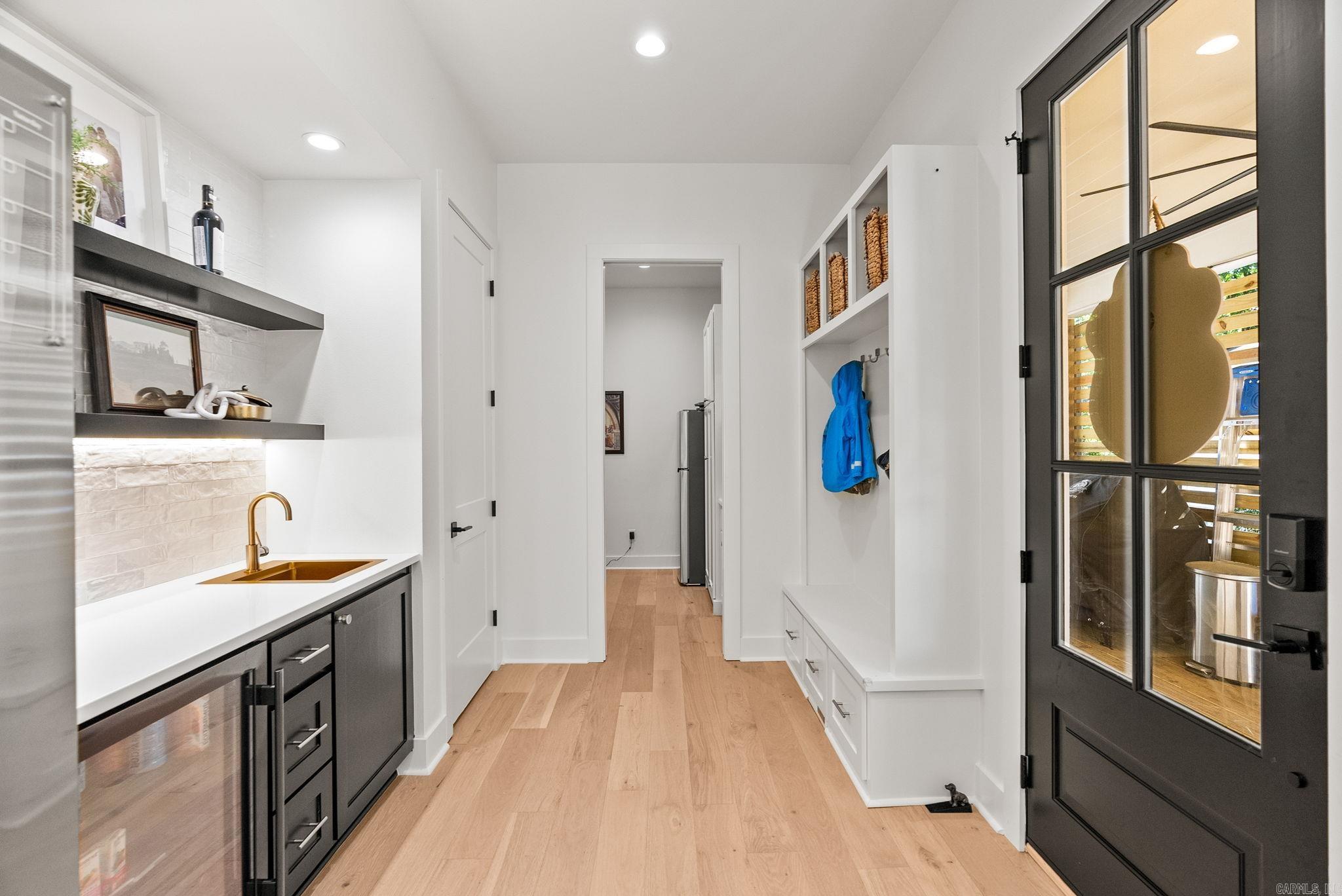 HOLLYWOOD - Residential