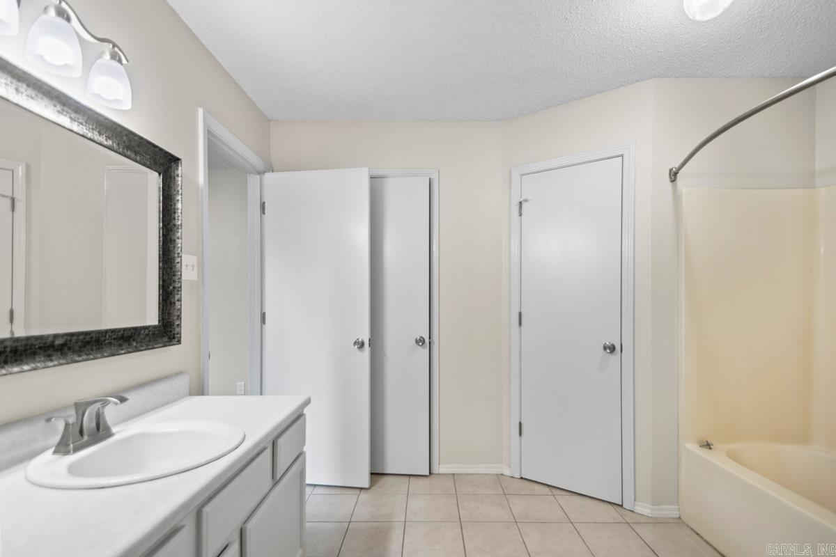 MEADOW RIDGE ADDN - Residential