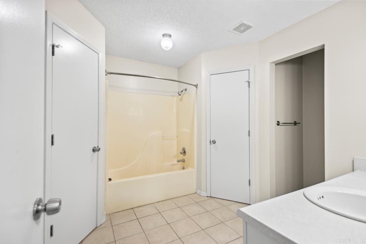 MEADOW RIDGE ADDN - Residential