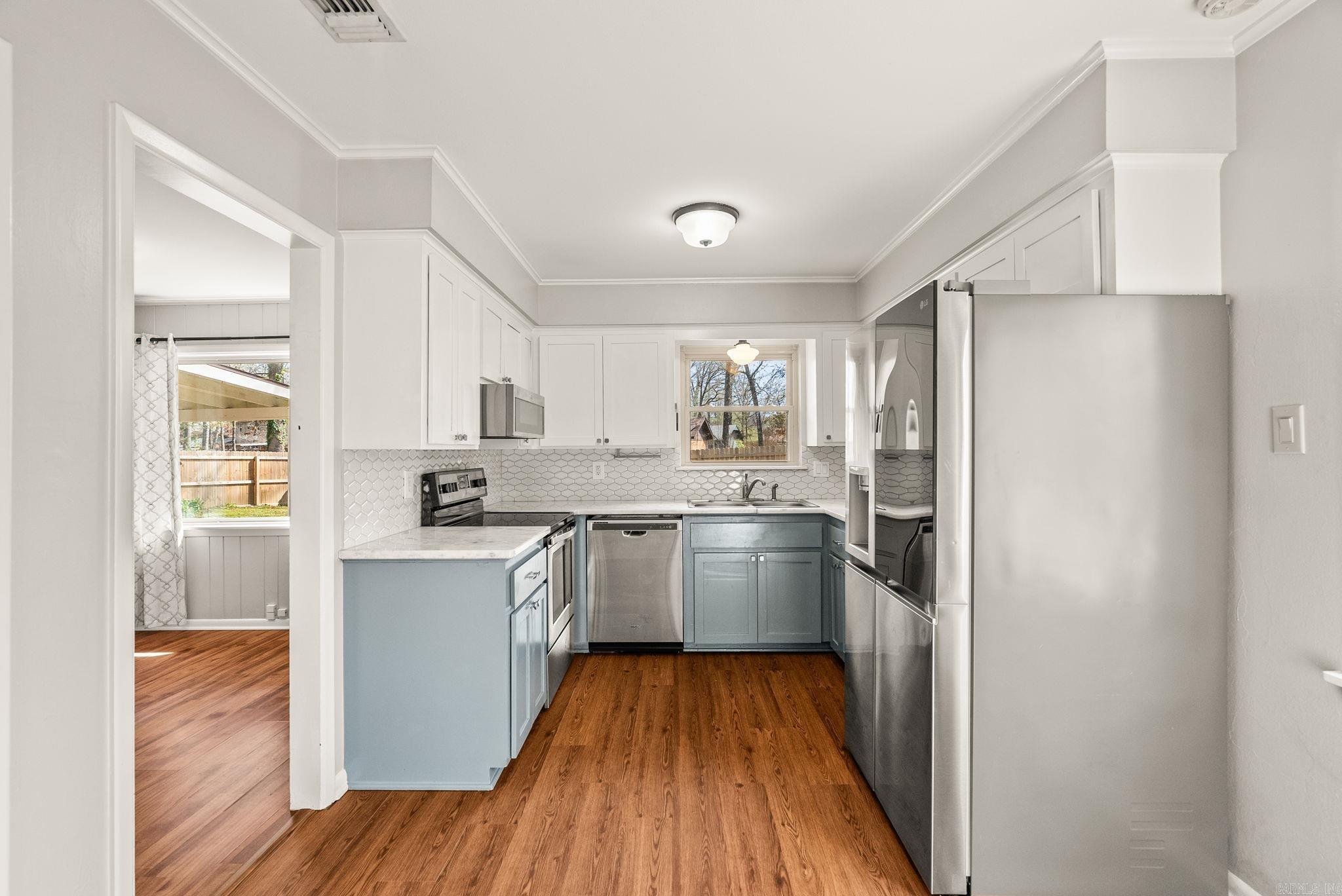 SMOKING OAKS ADD - Residential