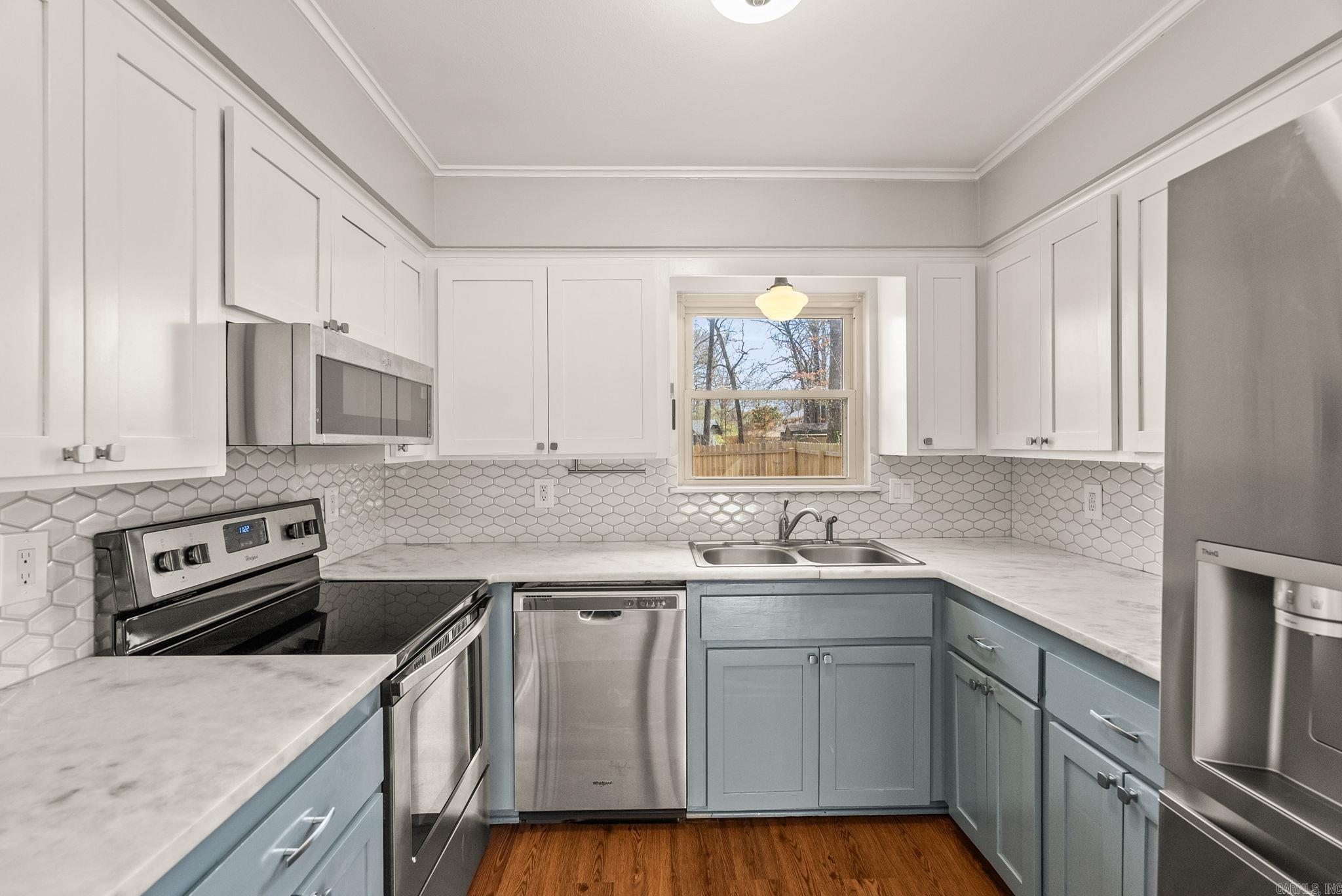 SMOKING OAKS ADD - Residential