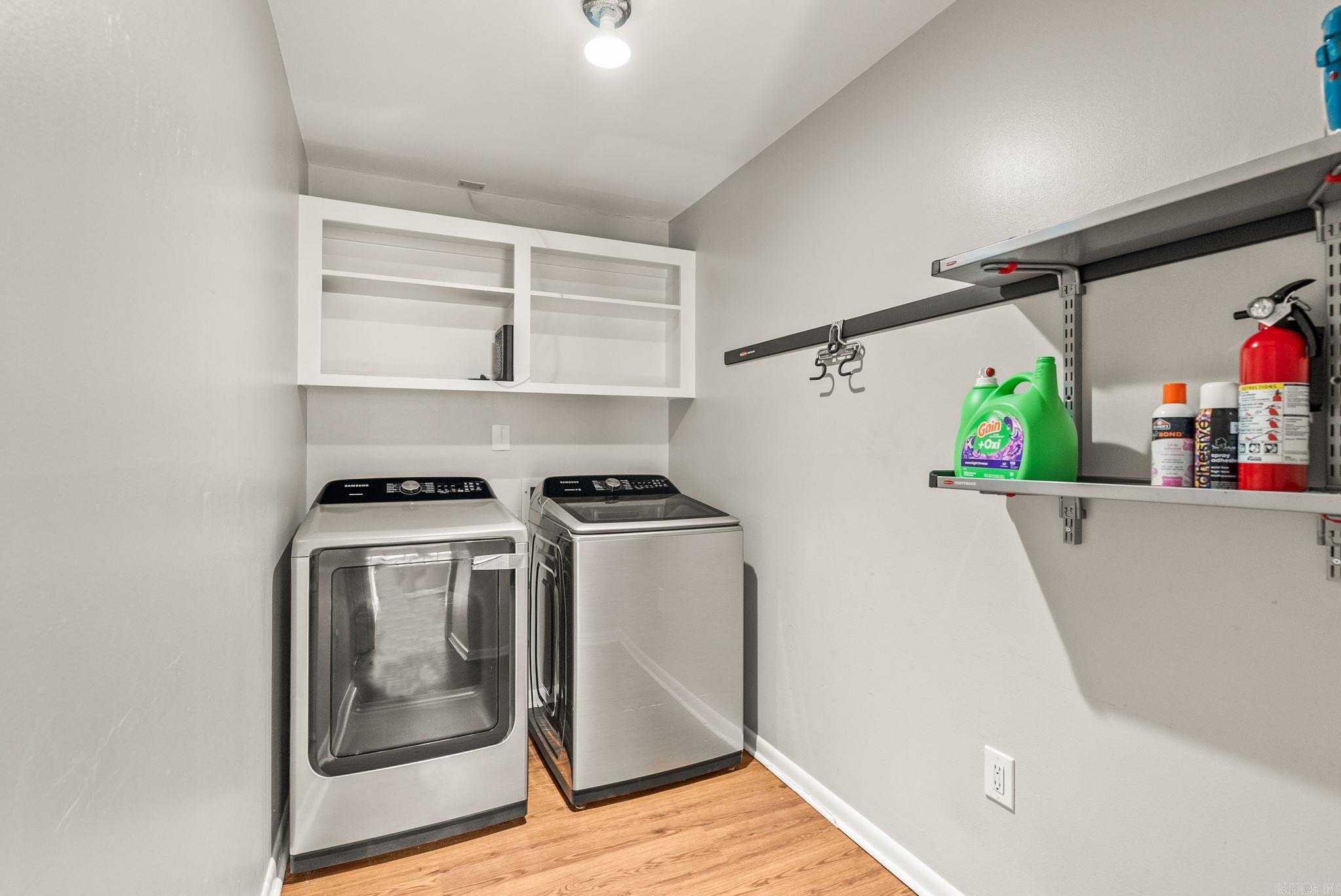 SMOKING OAKS ADD - Residential