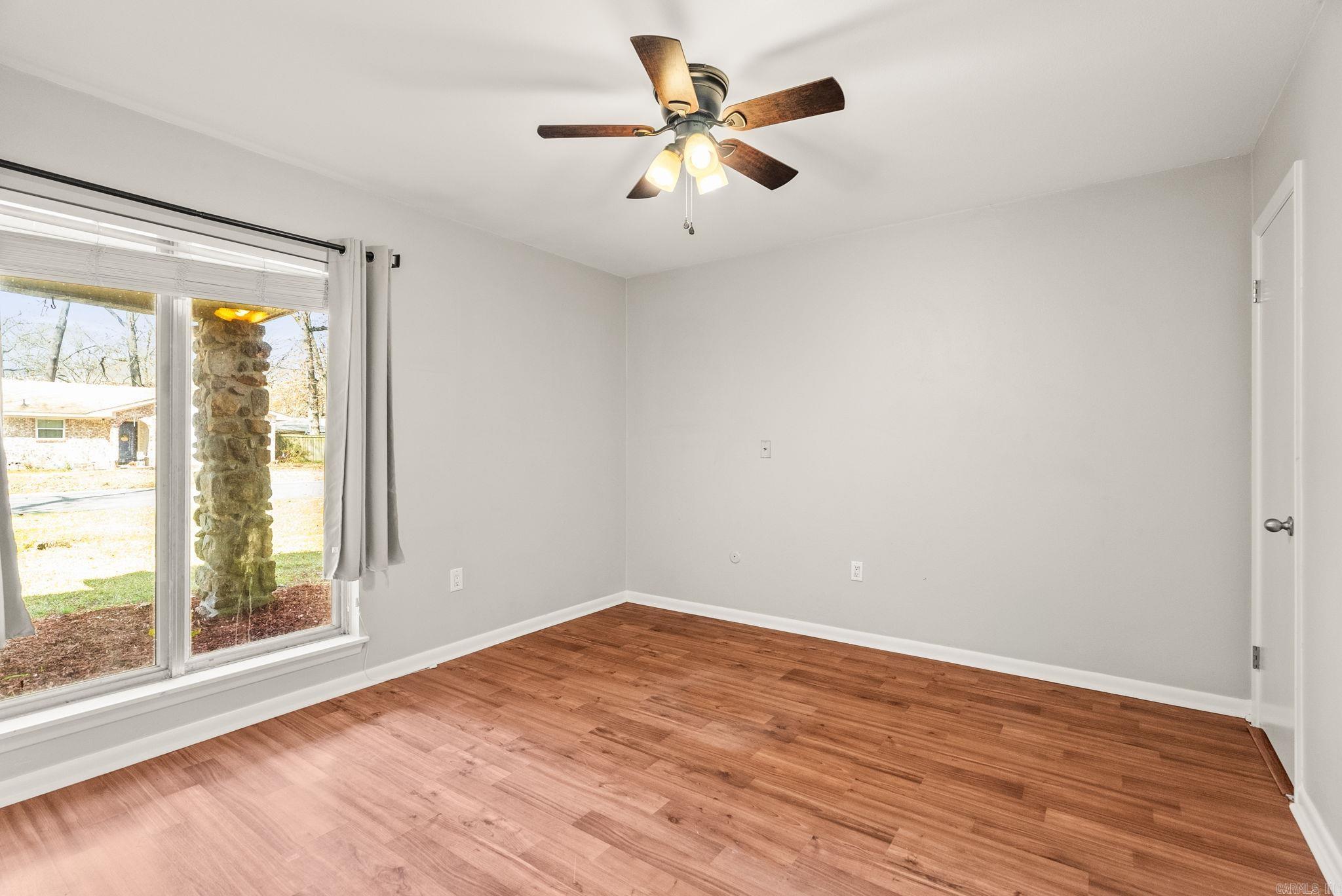 SMOKING OAKS ADD - Residential