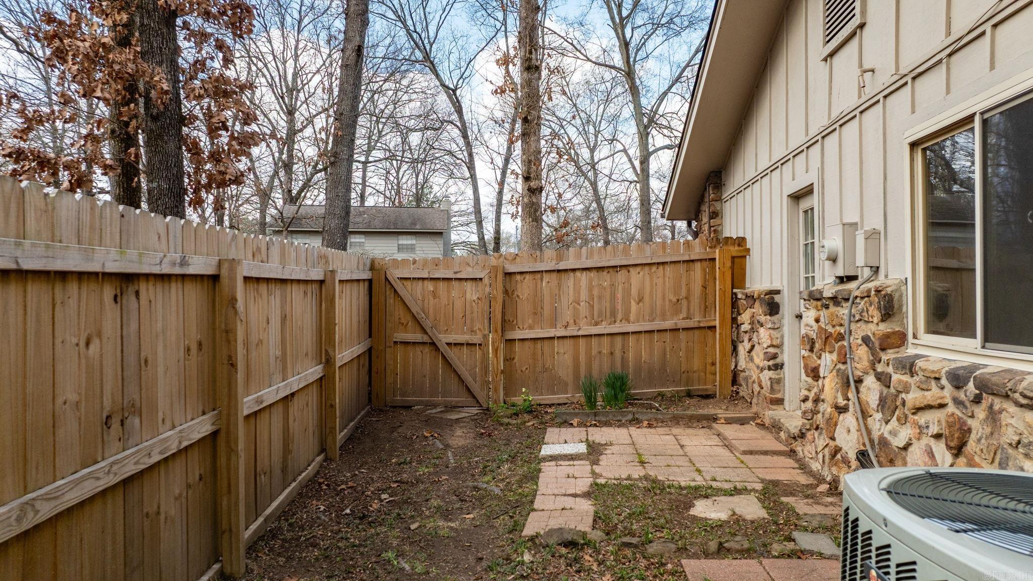 SMOKING OAKS ADD - Residential