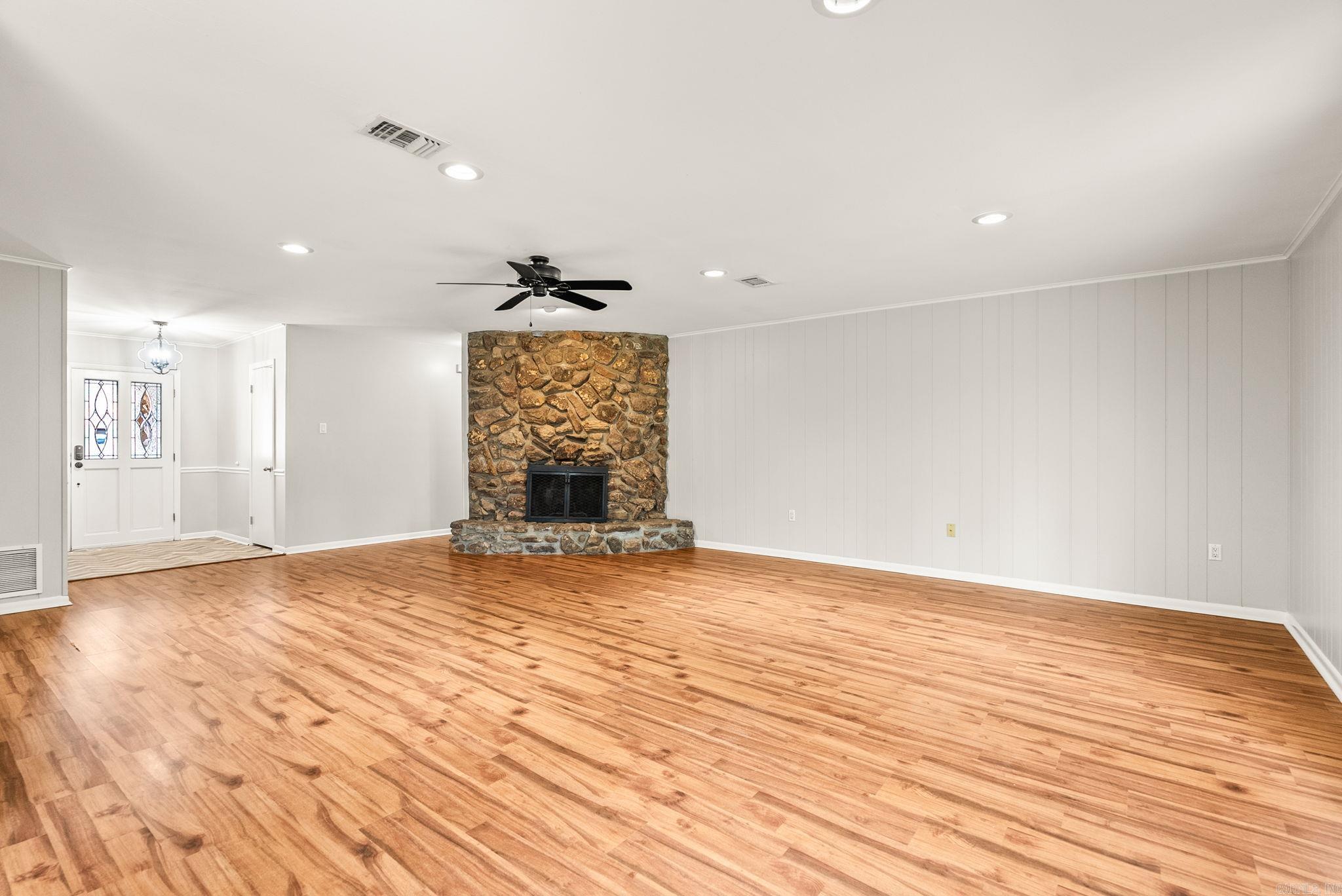 SMOKING OAKS ADD - Residential