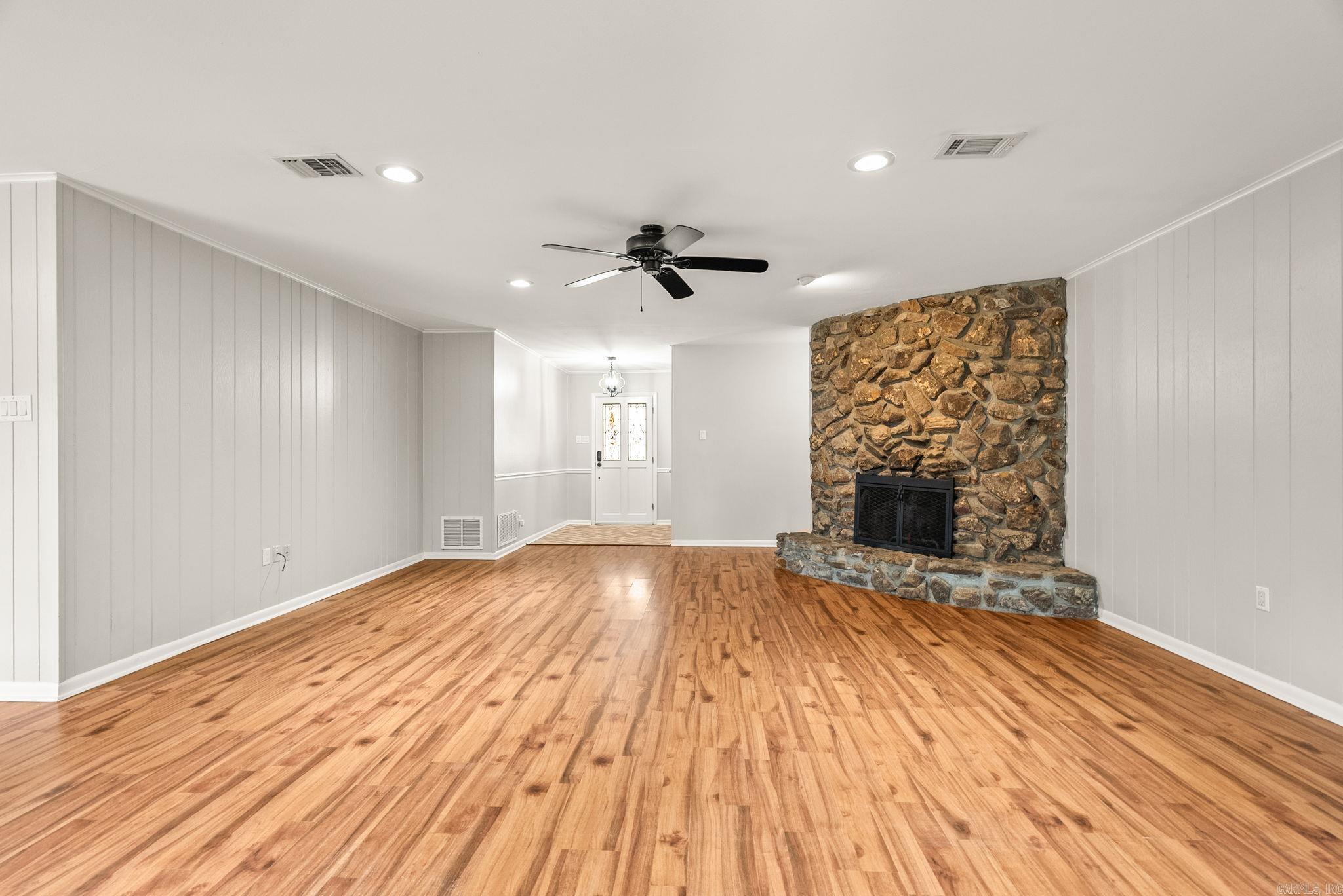 SMOKING OAKS ADD - Residential