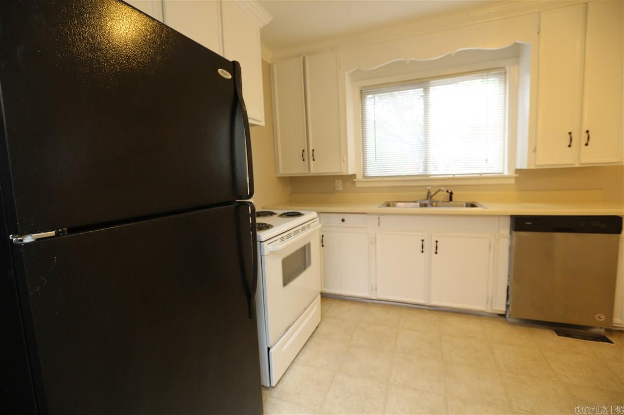 Queens Manor - Residential Lease