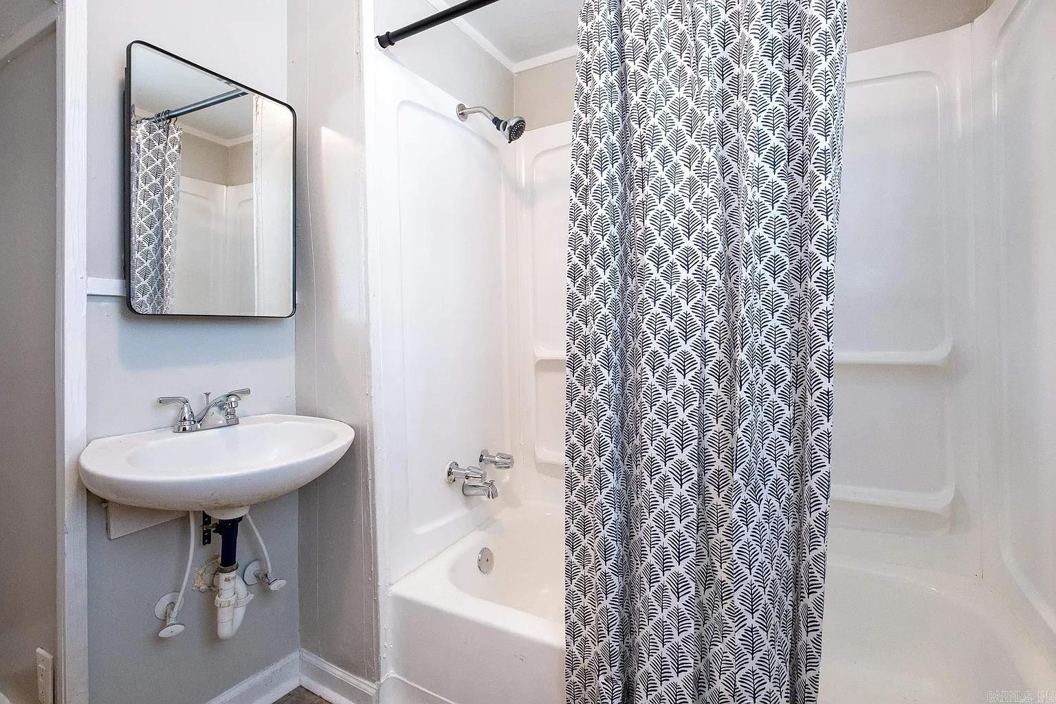 JONES & WORTHEN - Residential