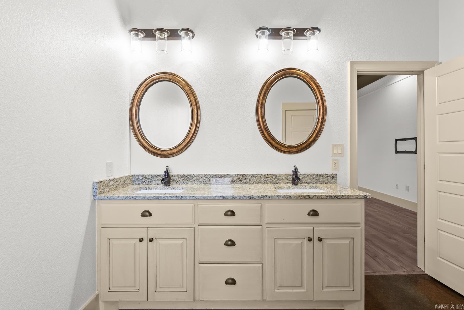 CHAPEL CREEK - Residential