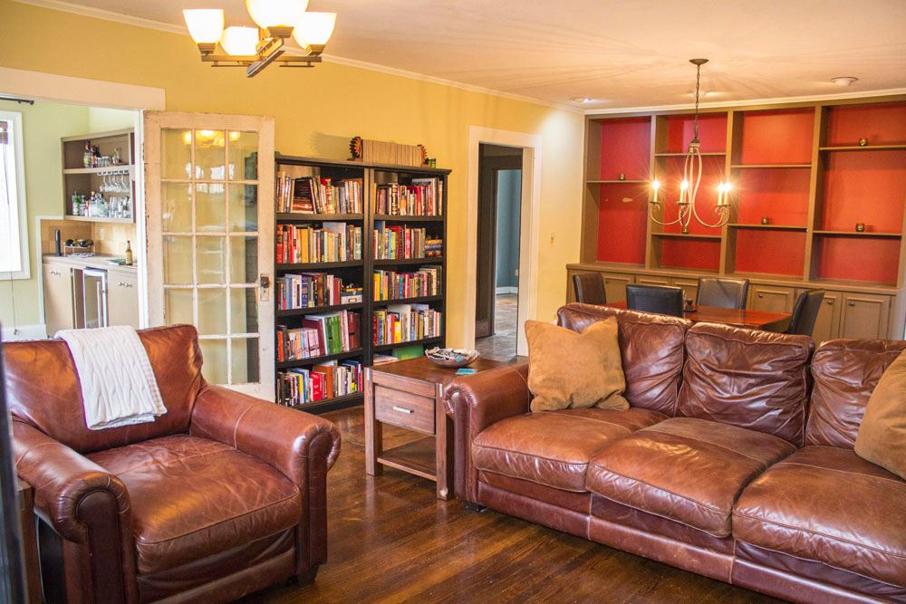 EAST PULASKI HGTS - Residential