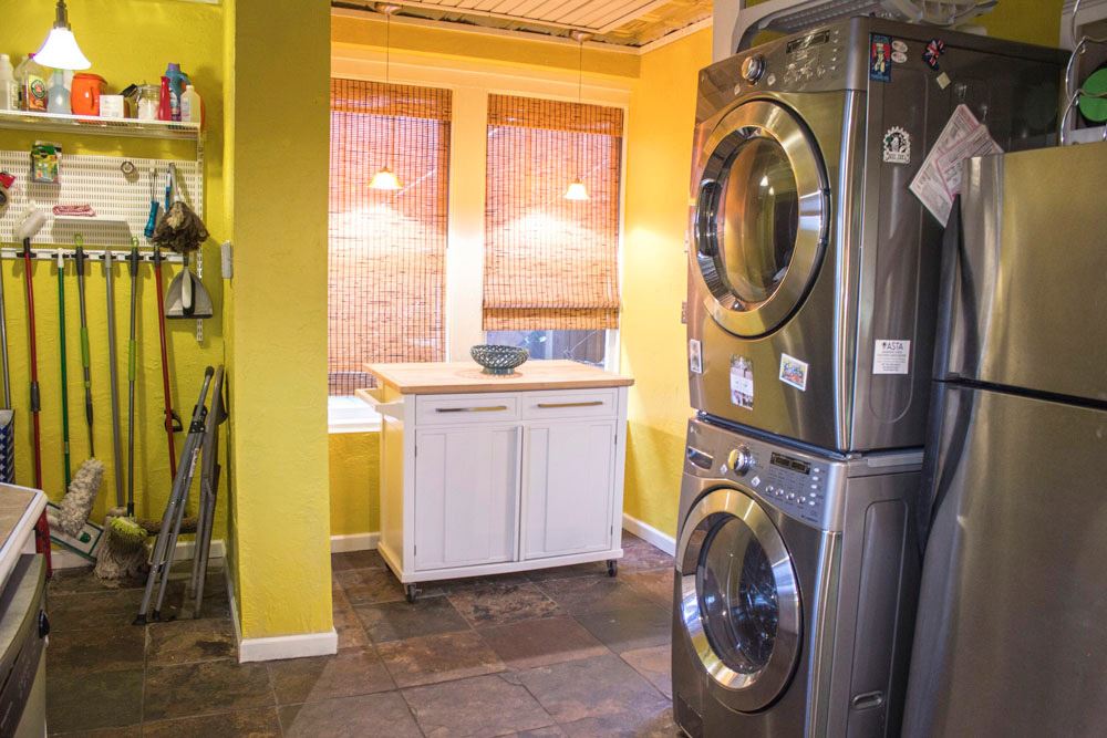 EAST PULASKI HGTS - Residential