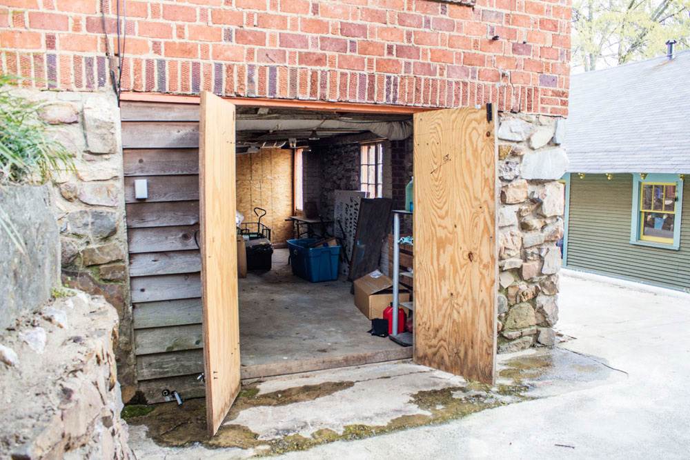 EAST PULASKI HGTS - Residential