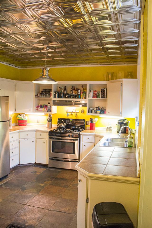 EAST PULASKI HGTS - Residential