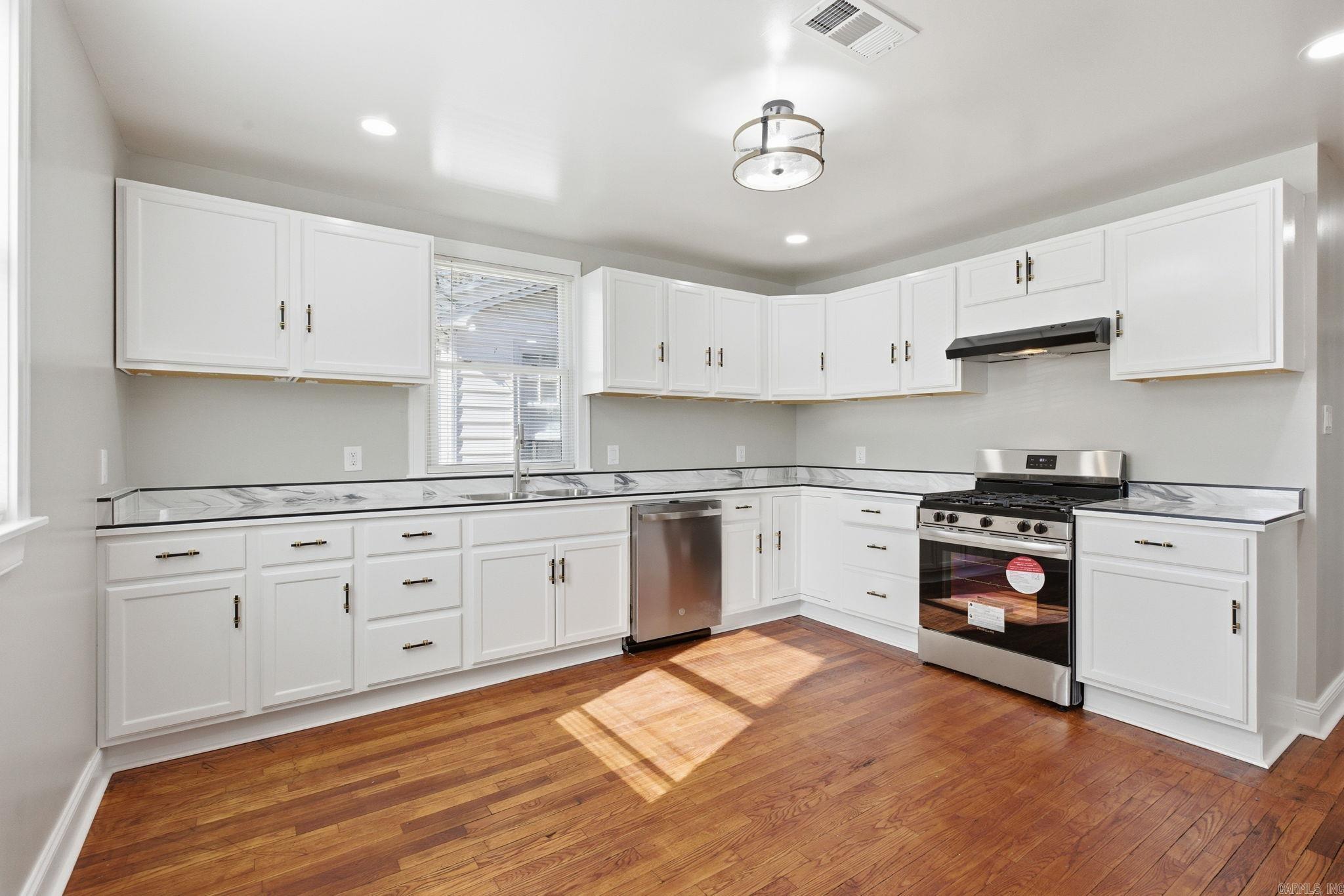 WALTHOUR & FLAKE ADDN - Residential