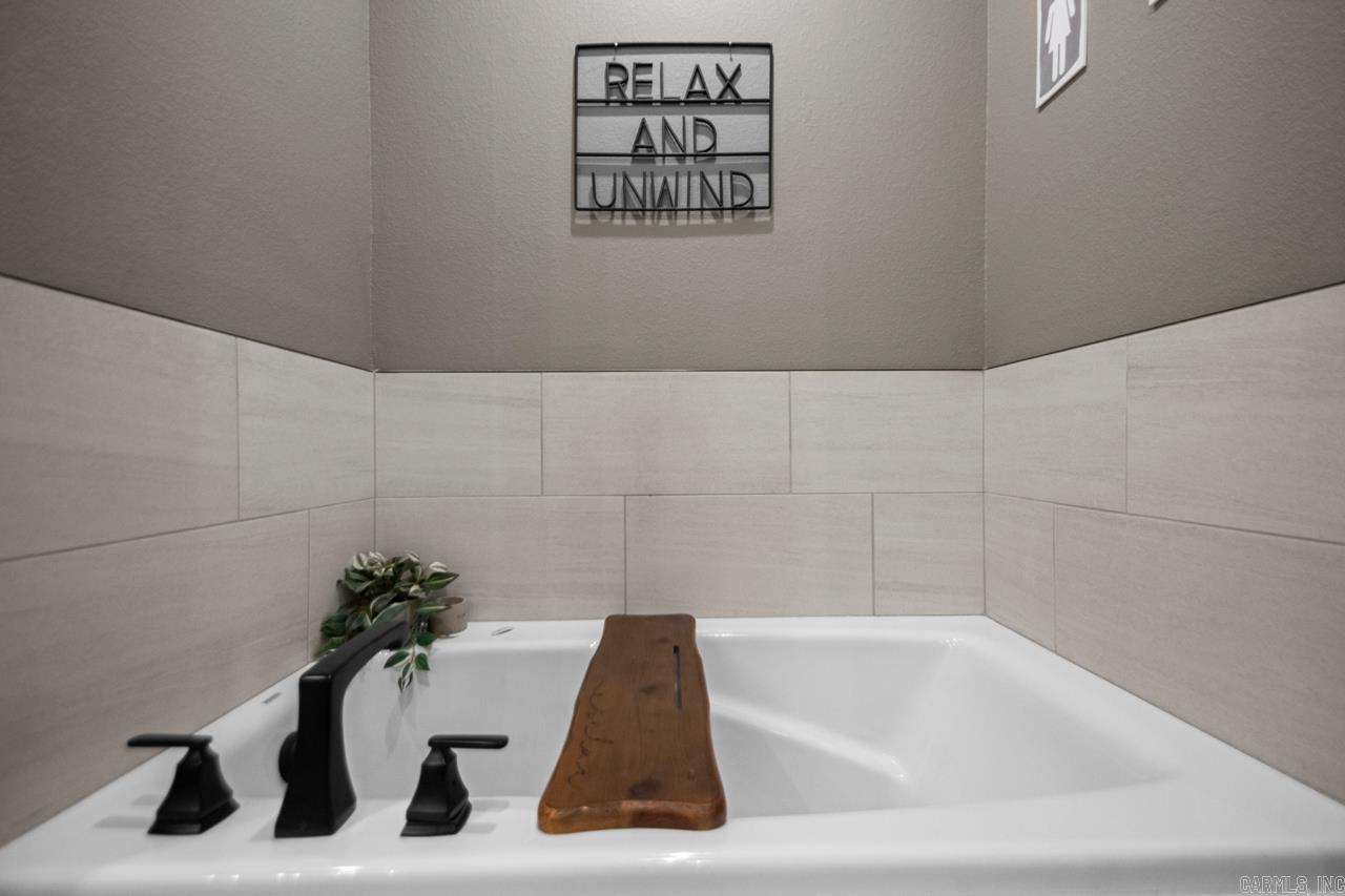 PINE FOREST - Residential