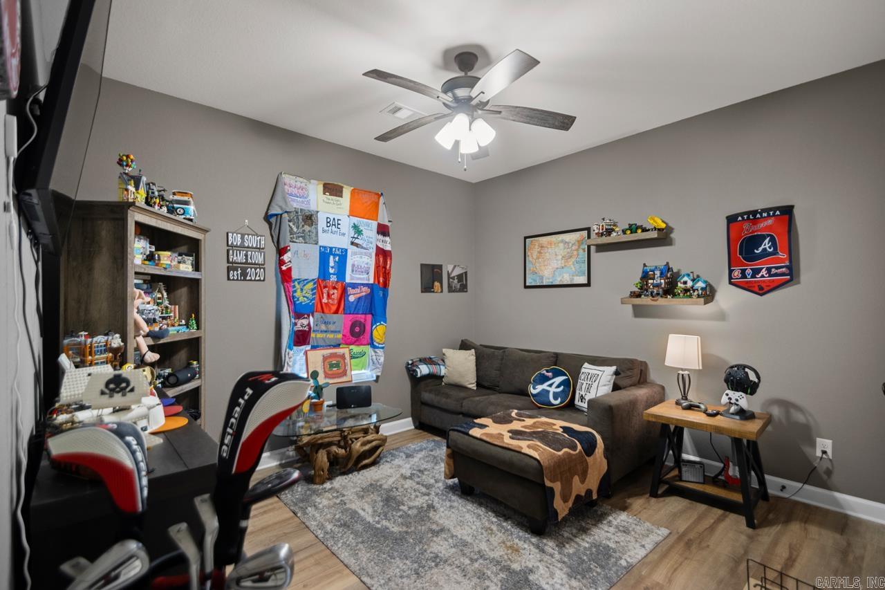 PINE FOREST - Residential