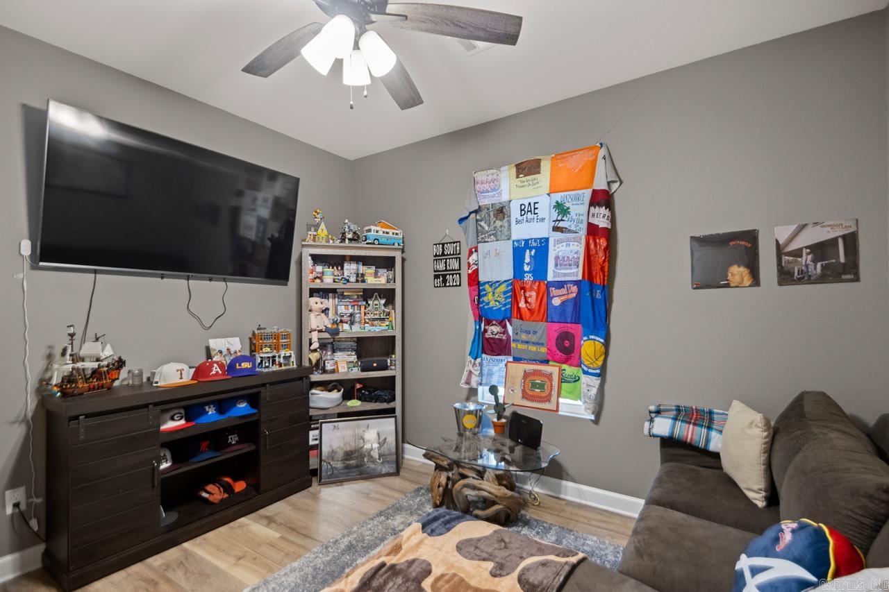 PINE FOREST - Residential