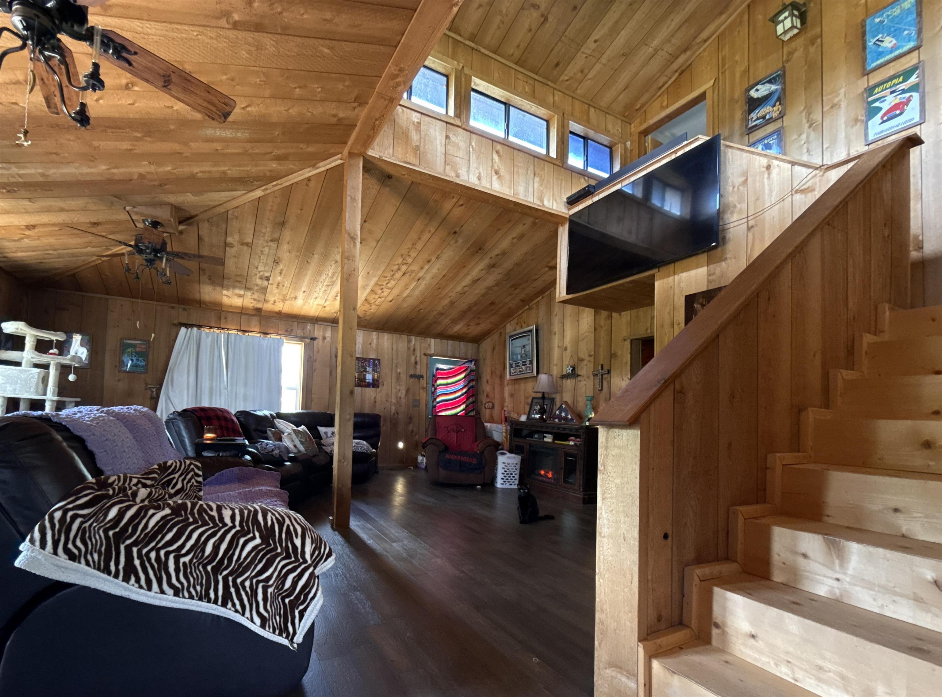 WHITESIDE FORD ESTATE - Residential