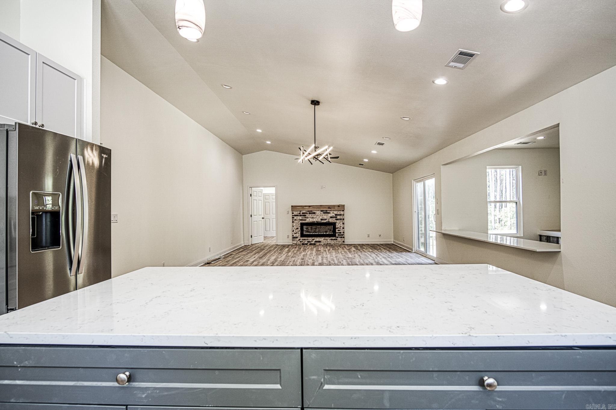 ALTA VISTA - Residential