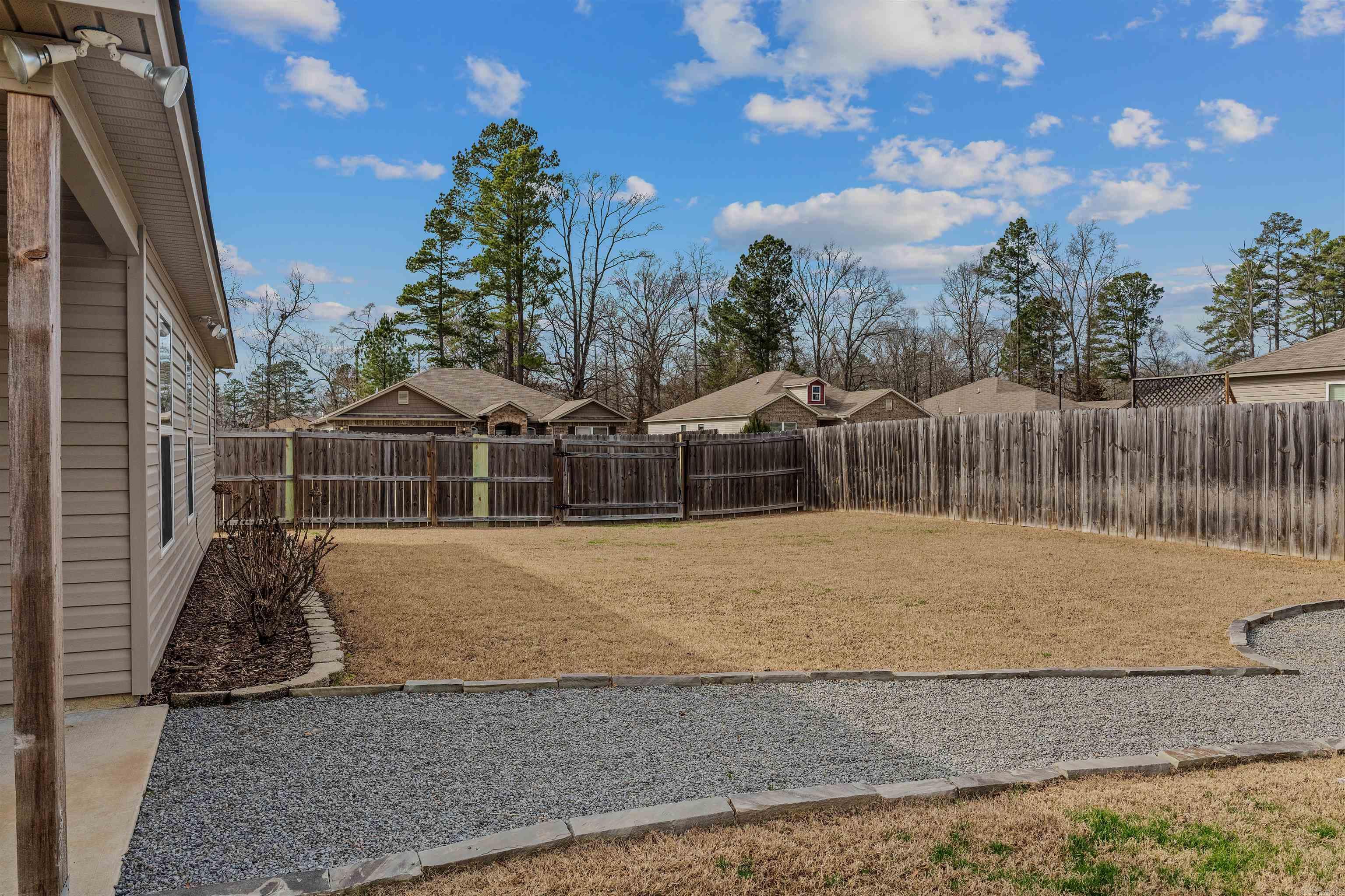 BENJAMIN GROVE - Residential