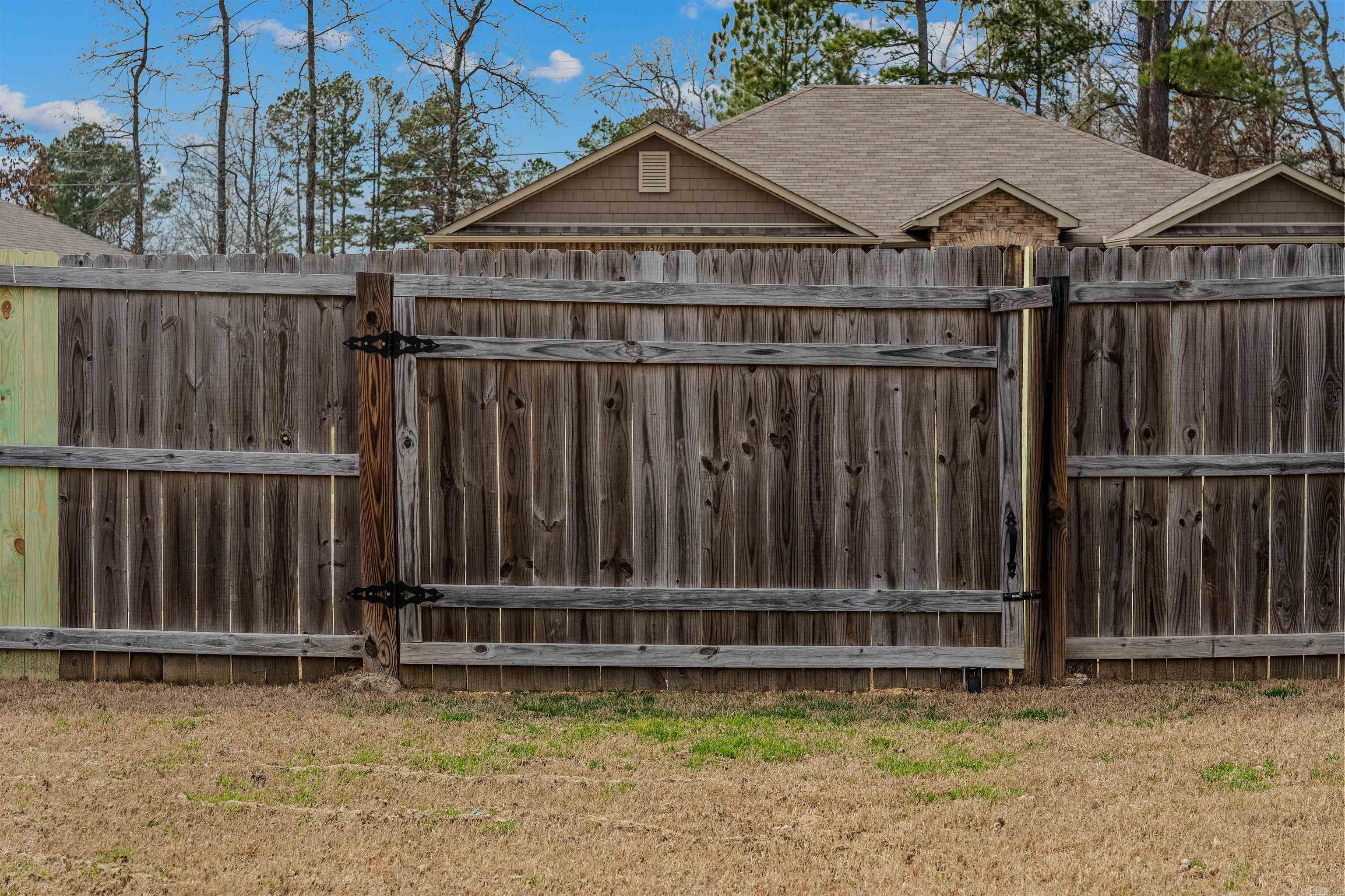 BENJAMIN GROVE - Residential