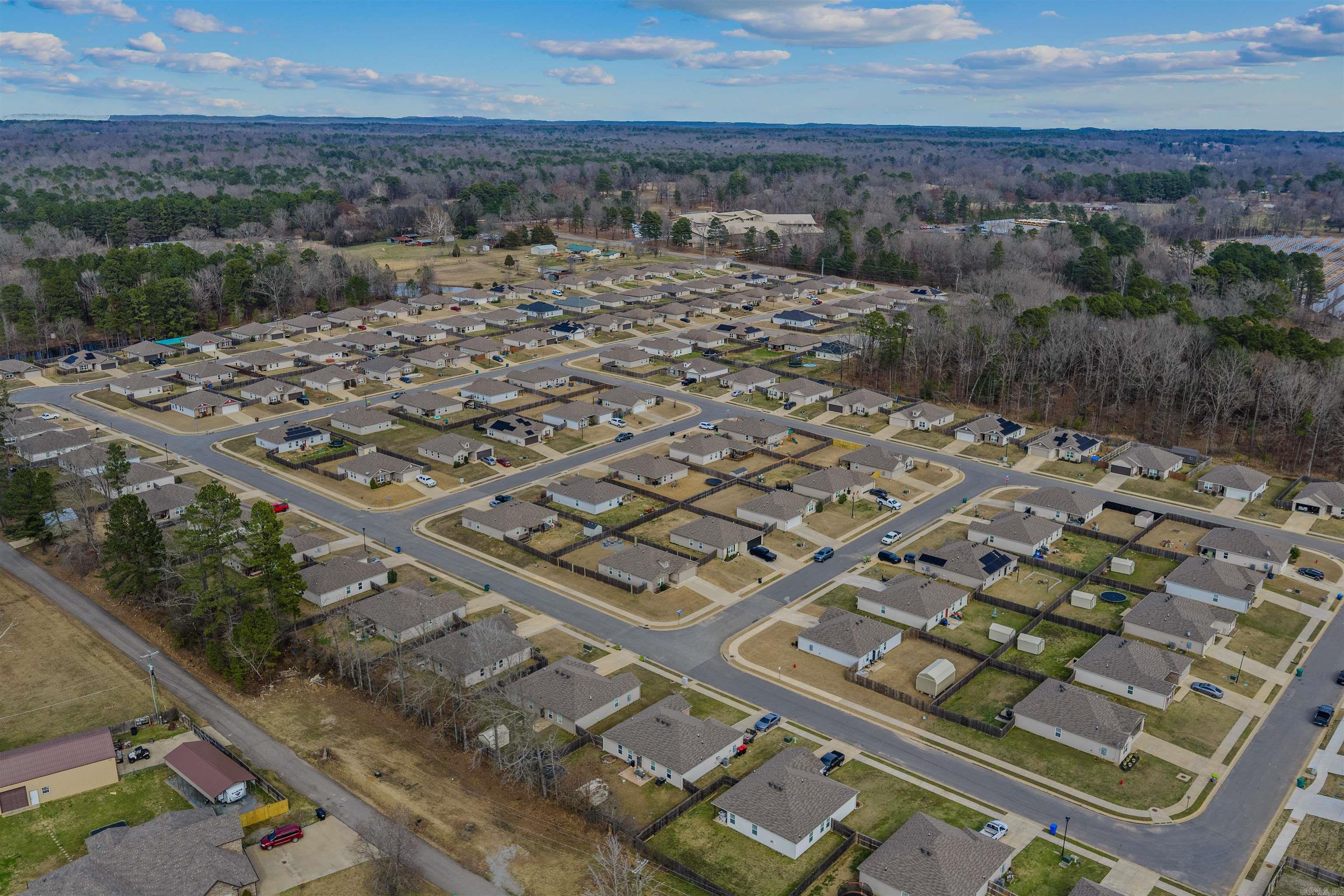 BENJAMIN GROVE - Residential