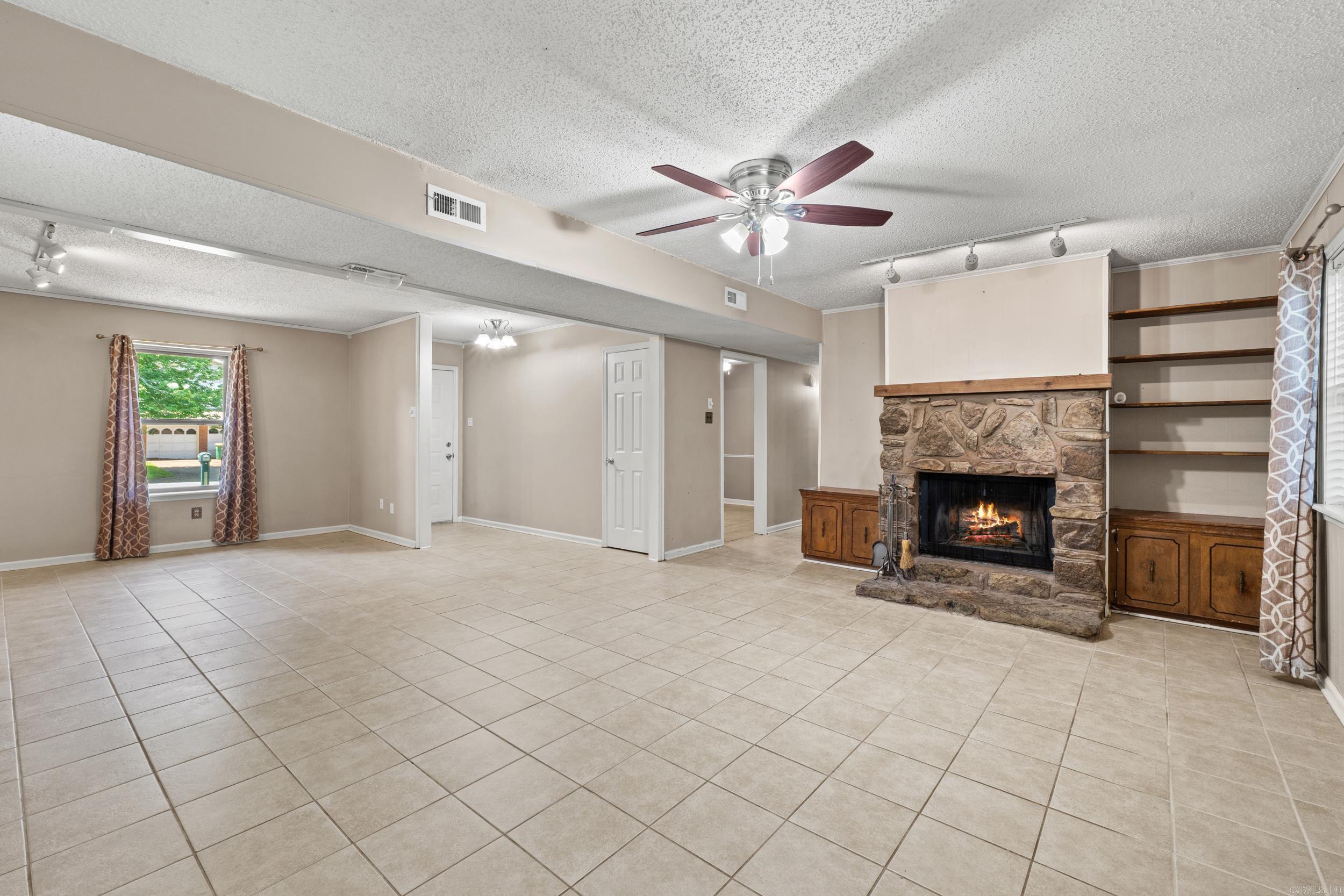 INDIAN RIDGE - Residential