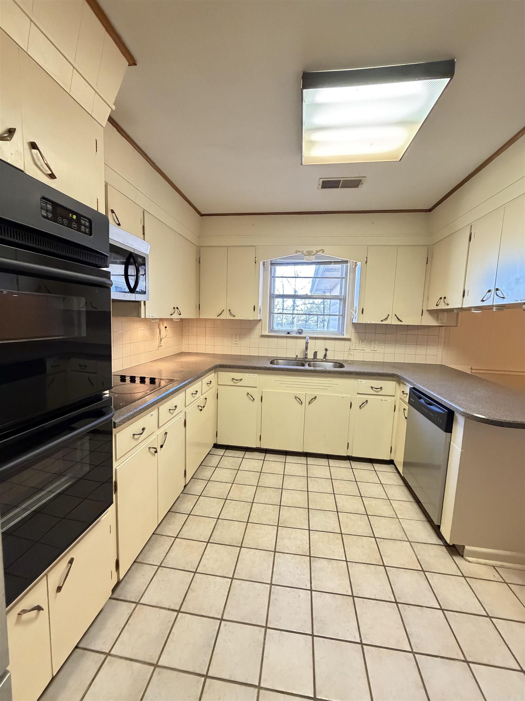 HOLIDAY PARK - Residential