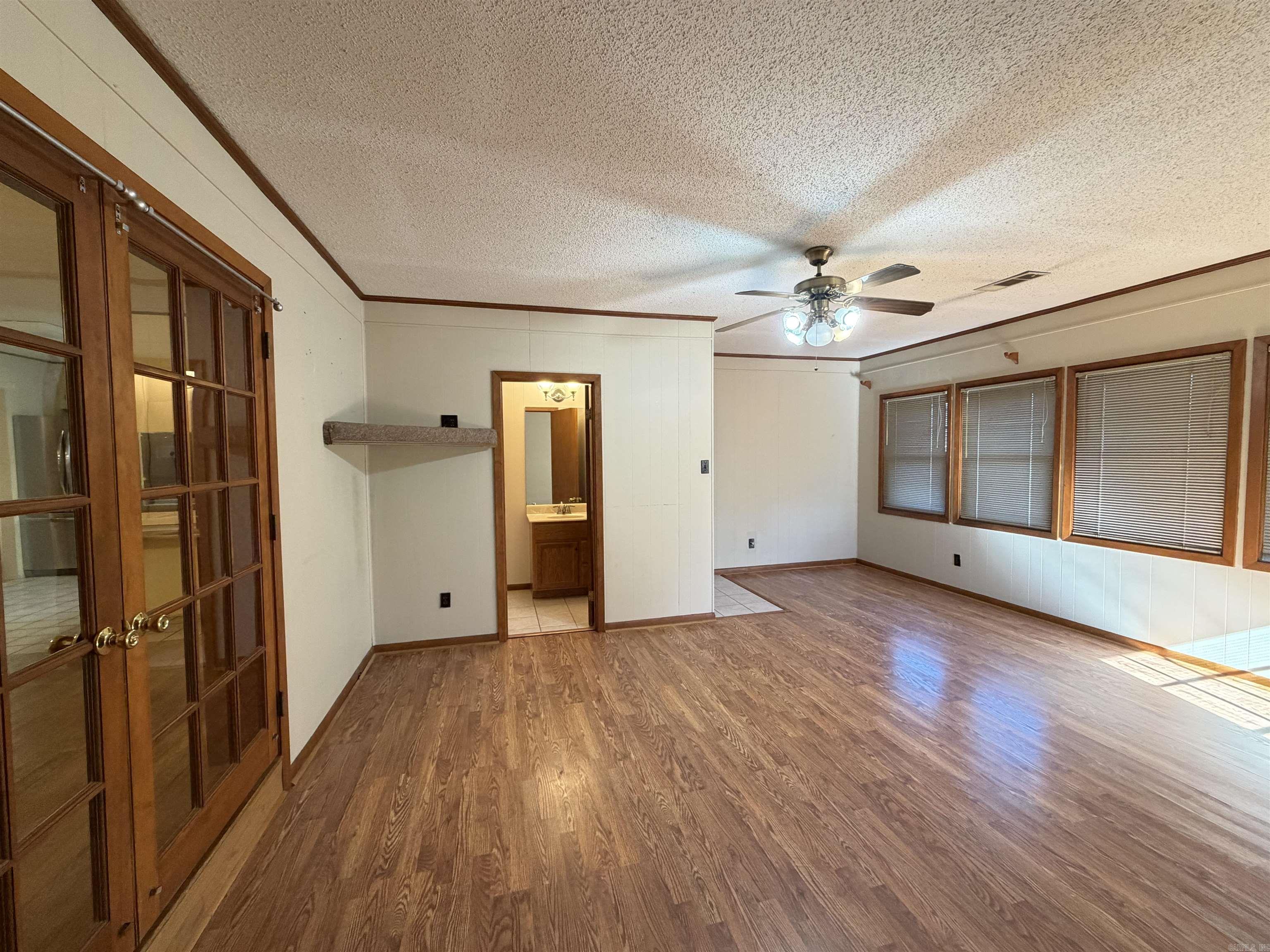 HOLIDAY PARK - Residential