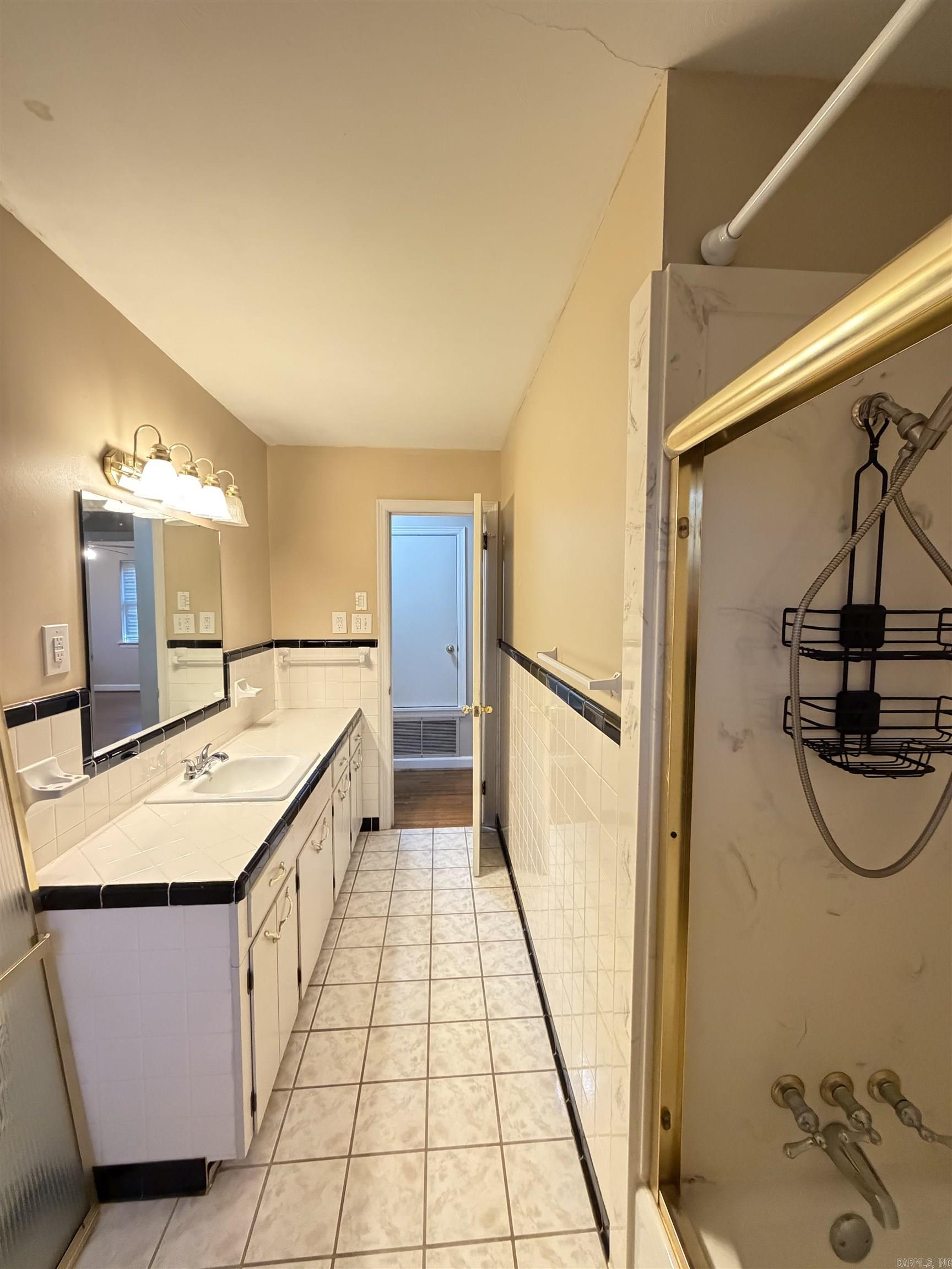 HOLIDAY PARK - Residential