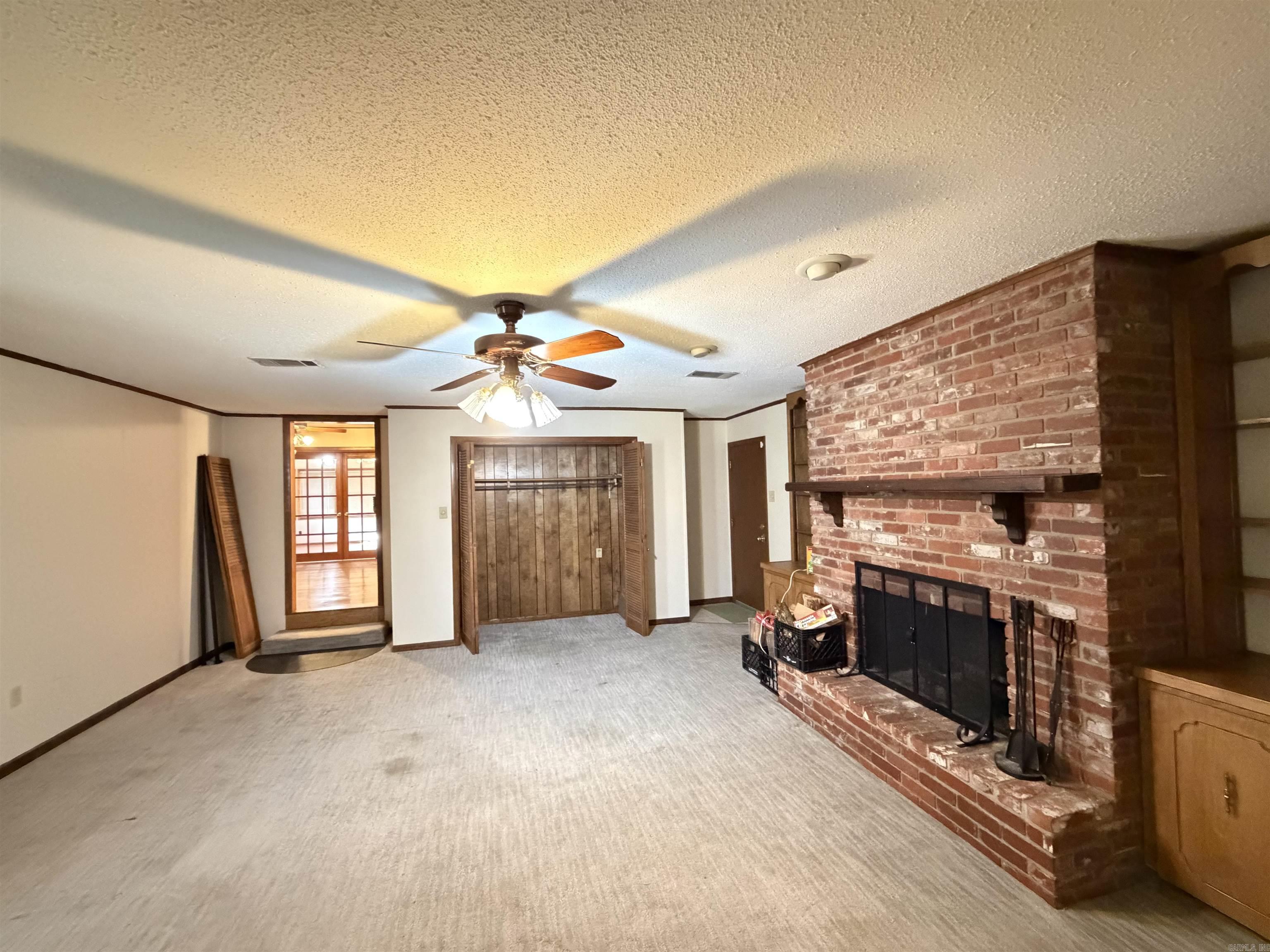 HOLIDAY PARK - Residential