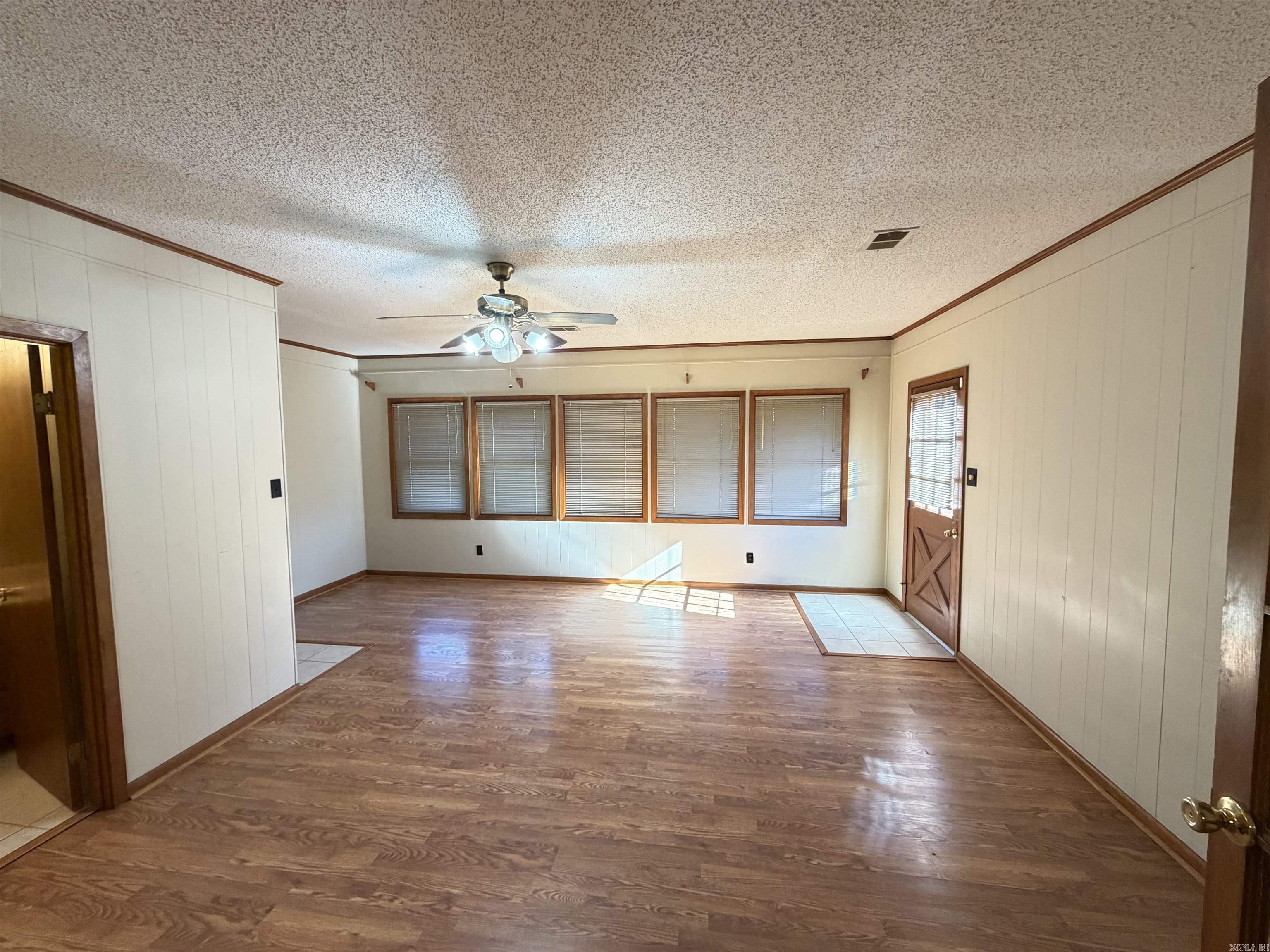 HOLIDAY PARK - Residential