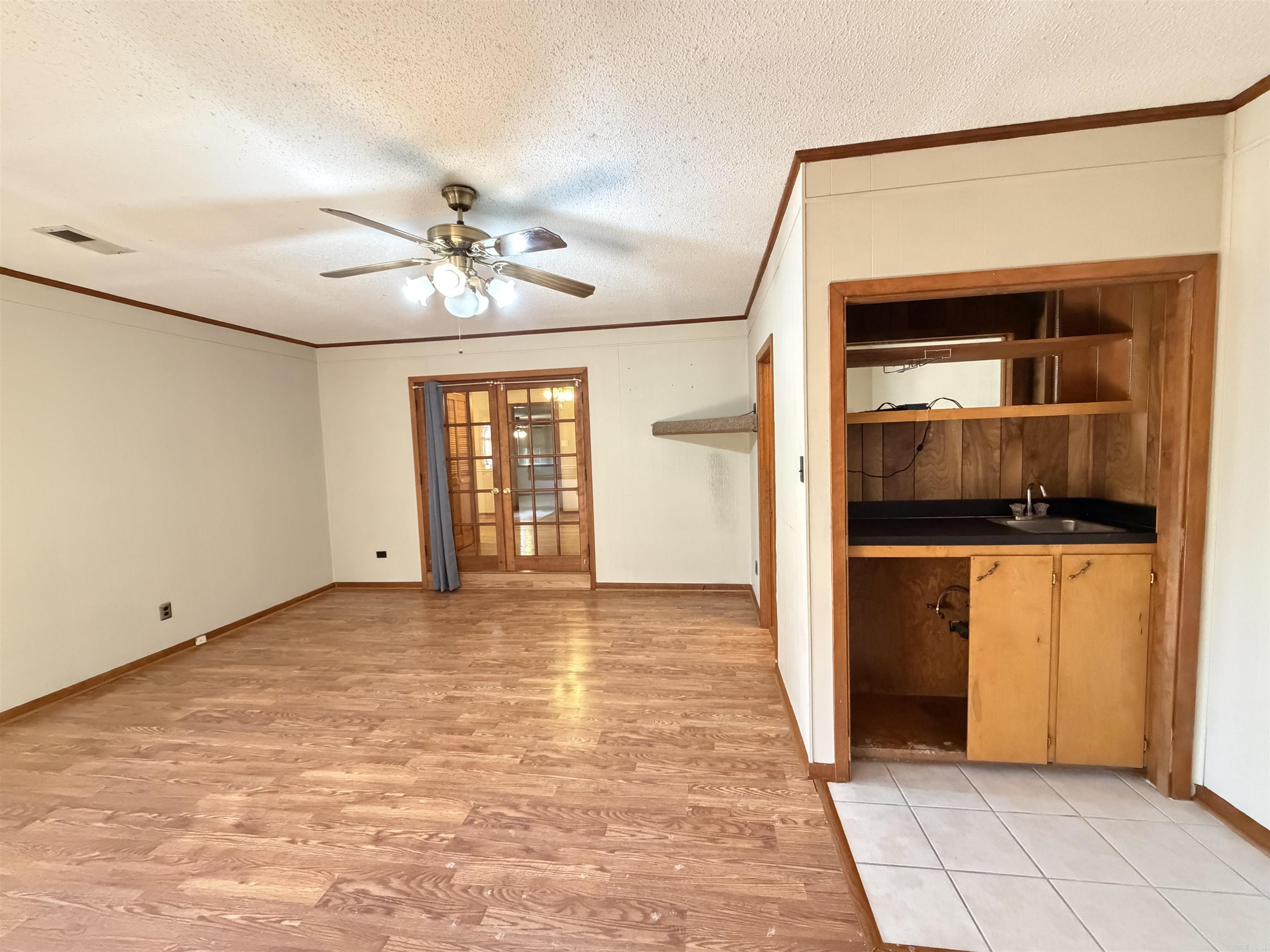 HOLIDAY PARK - Residential