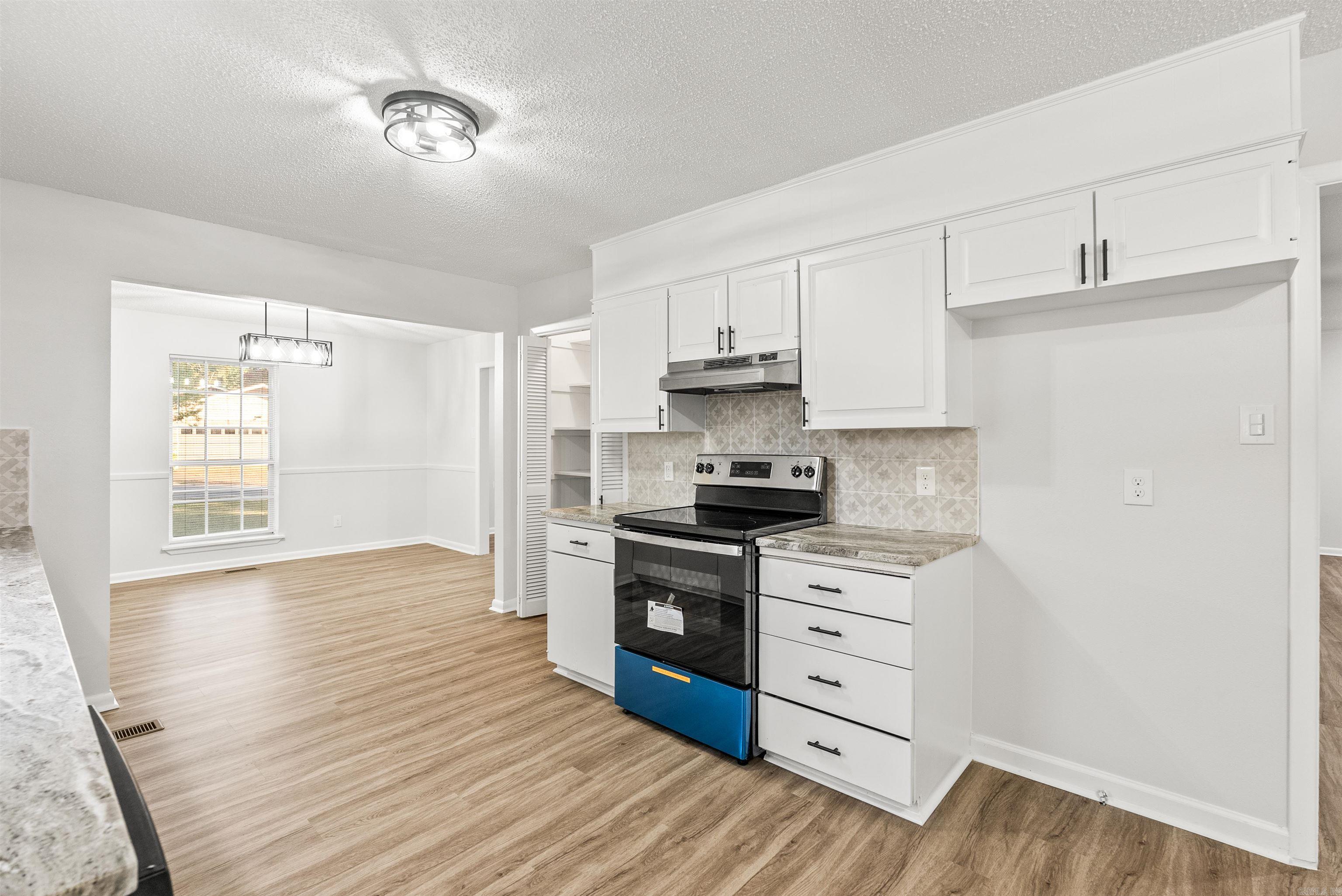 INDIAN HILLS - Residential