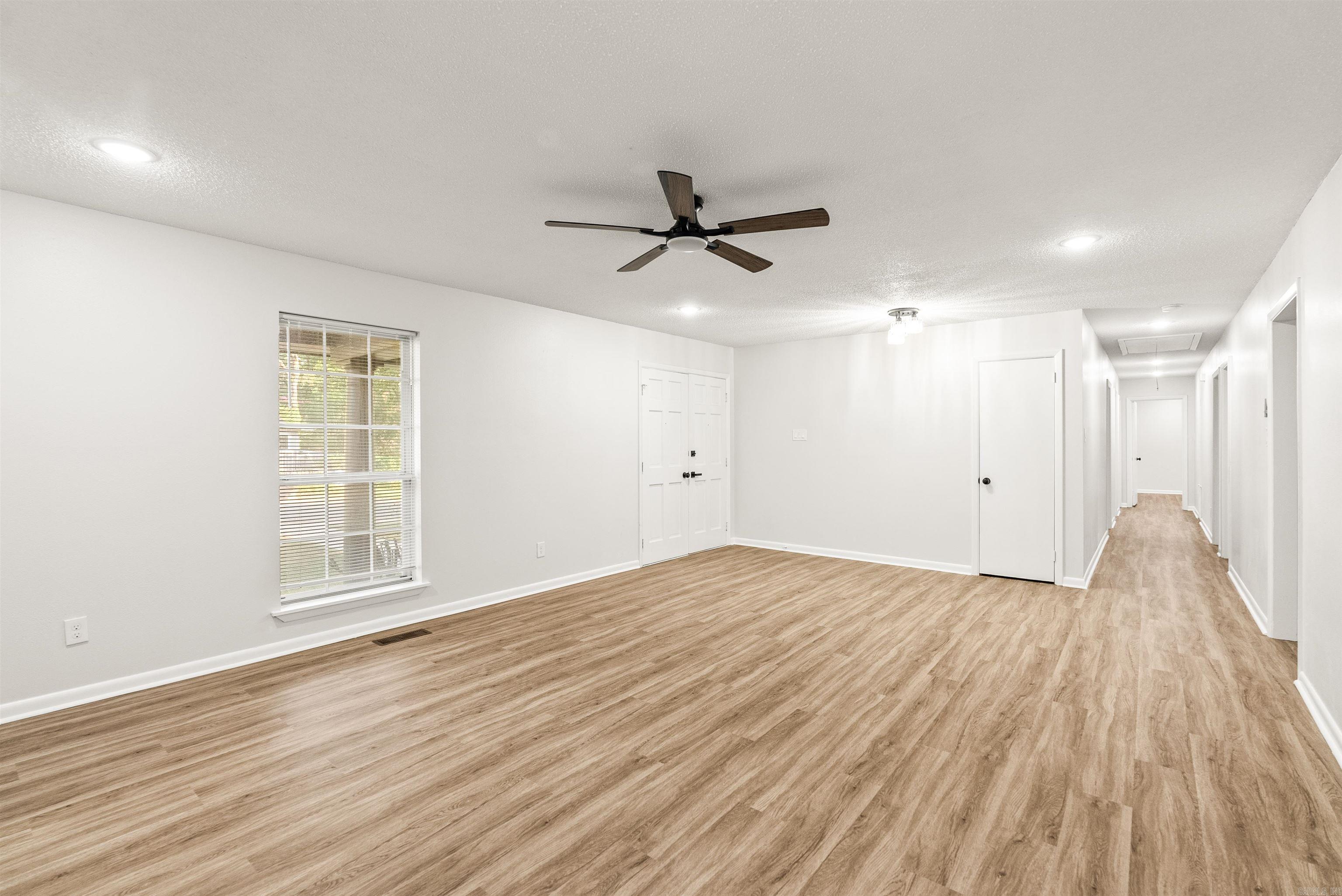 INDIAN HILLS - Residential