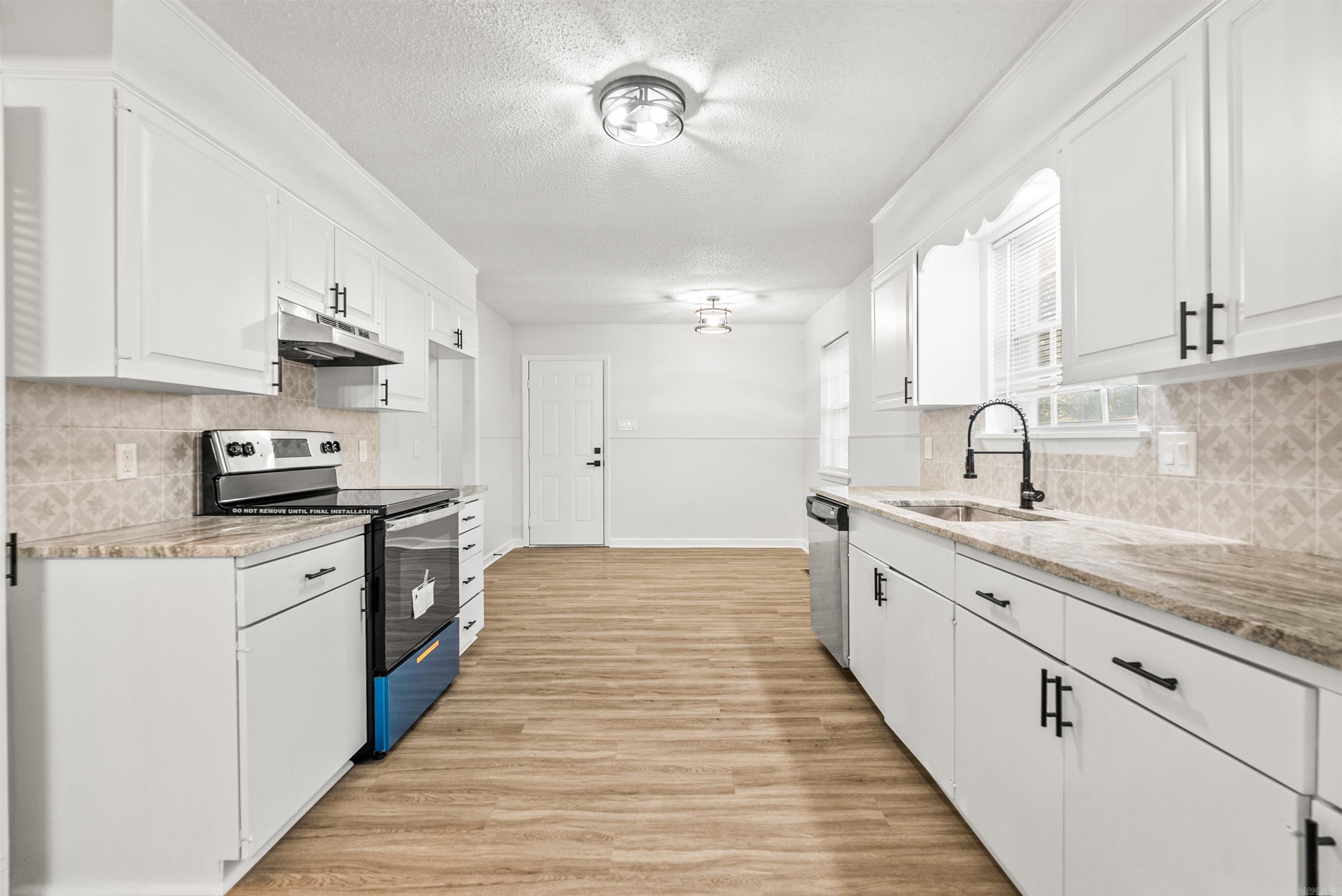 INDIAN HILLS - Residential