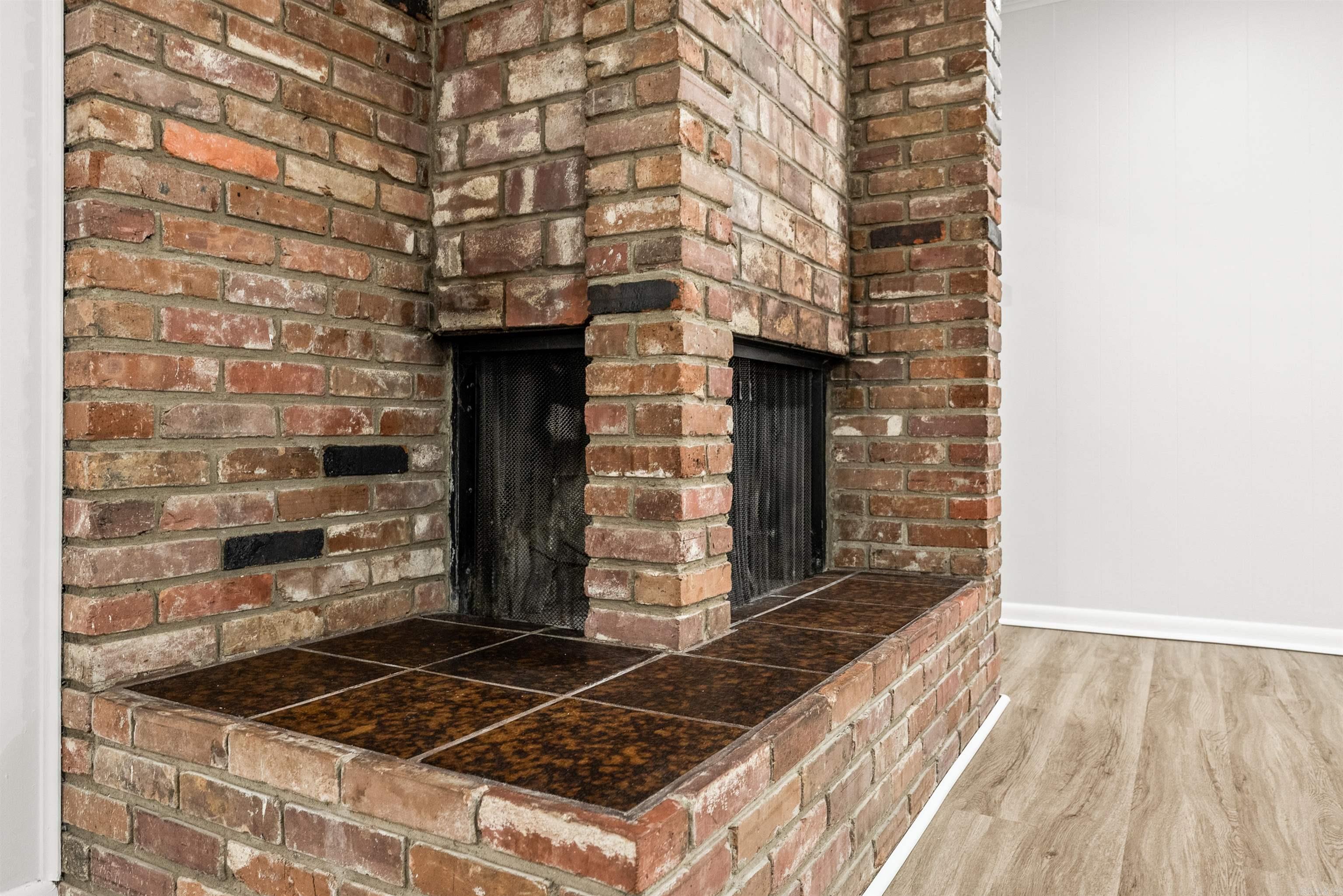 INDIAN HILLS - Residential