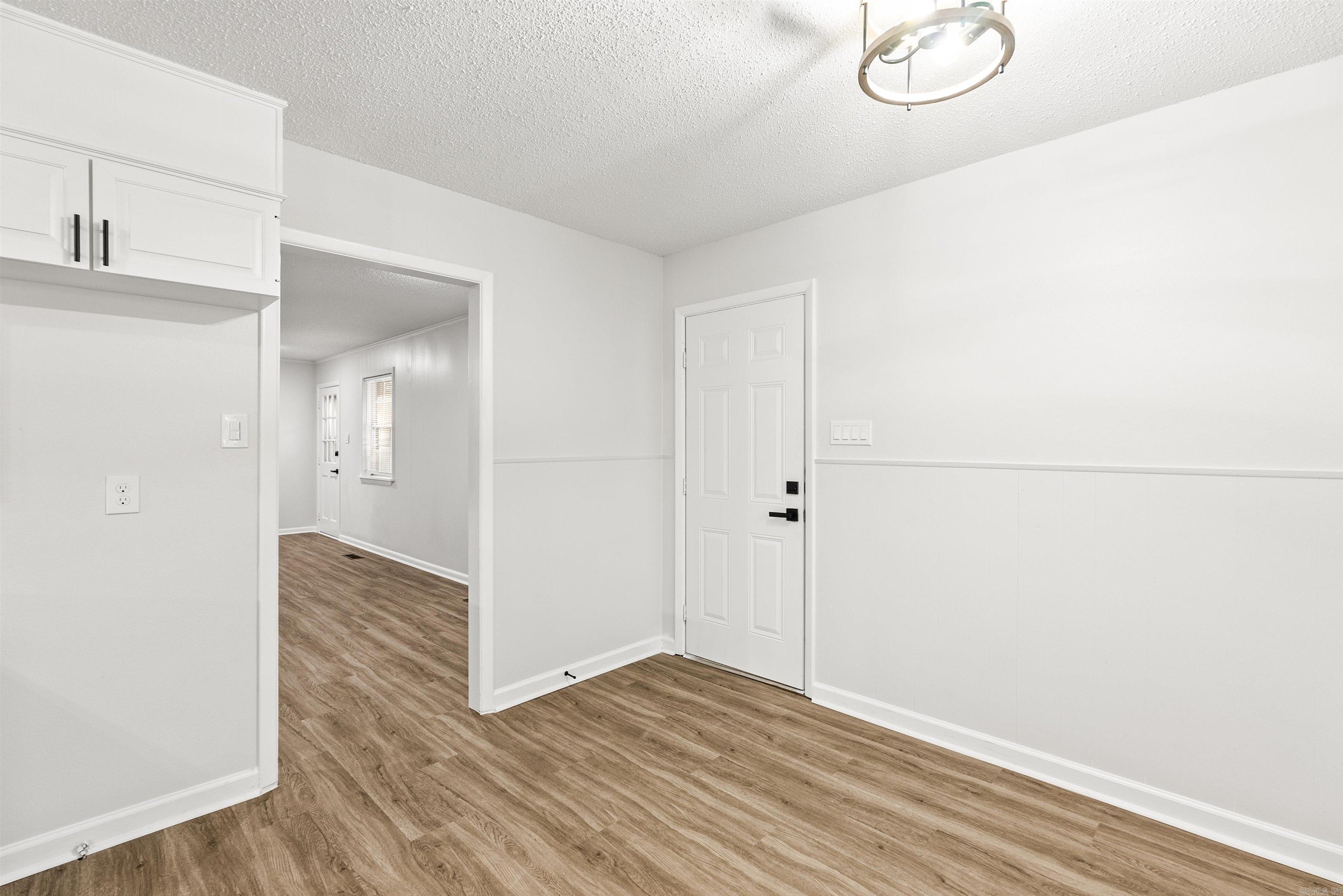 INDIAN HILLS - Residential