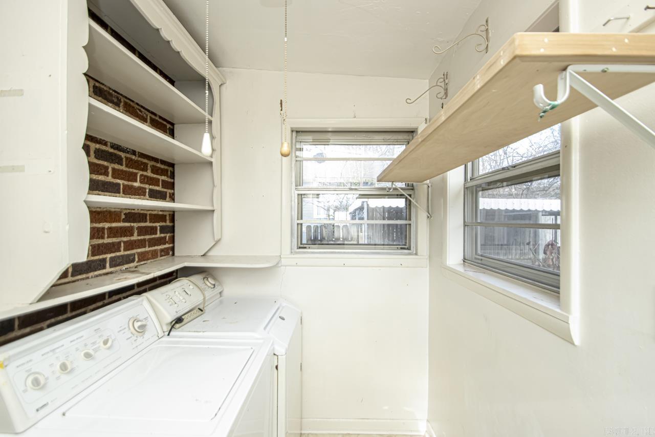 RIFFEL & RHOTEN RIDGELAND - Residential