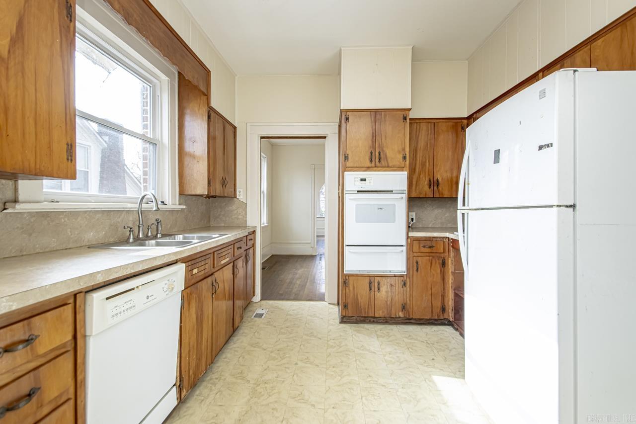 RIFFEL & RHOTEN RIDGELAND - Residential