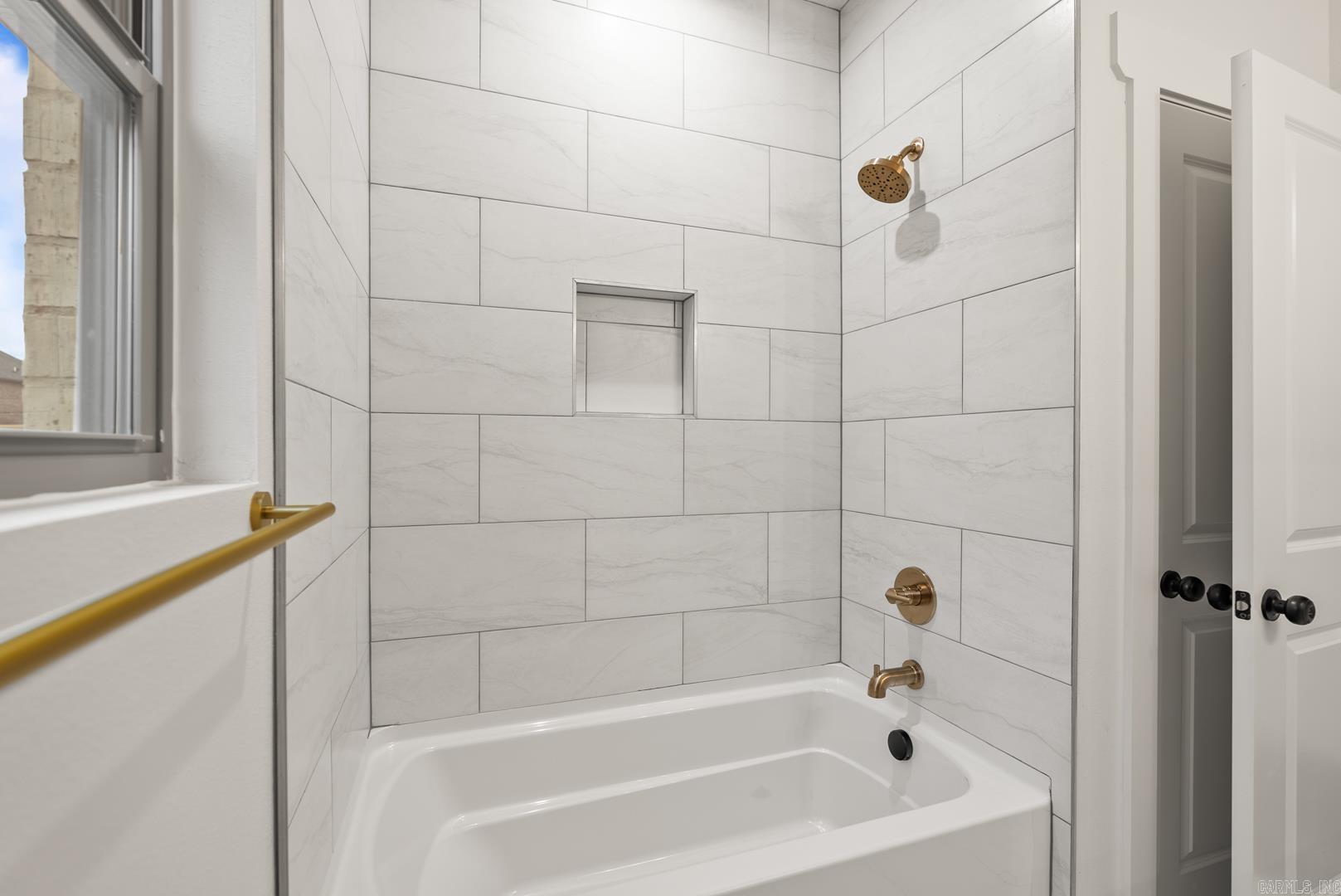 HIDDEN VALLEY ESTATES - Residential